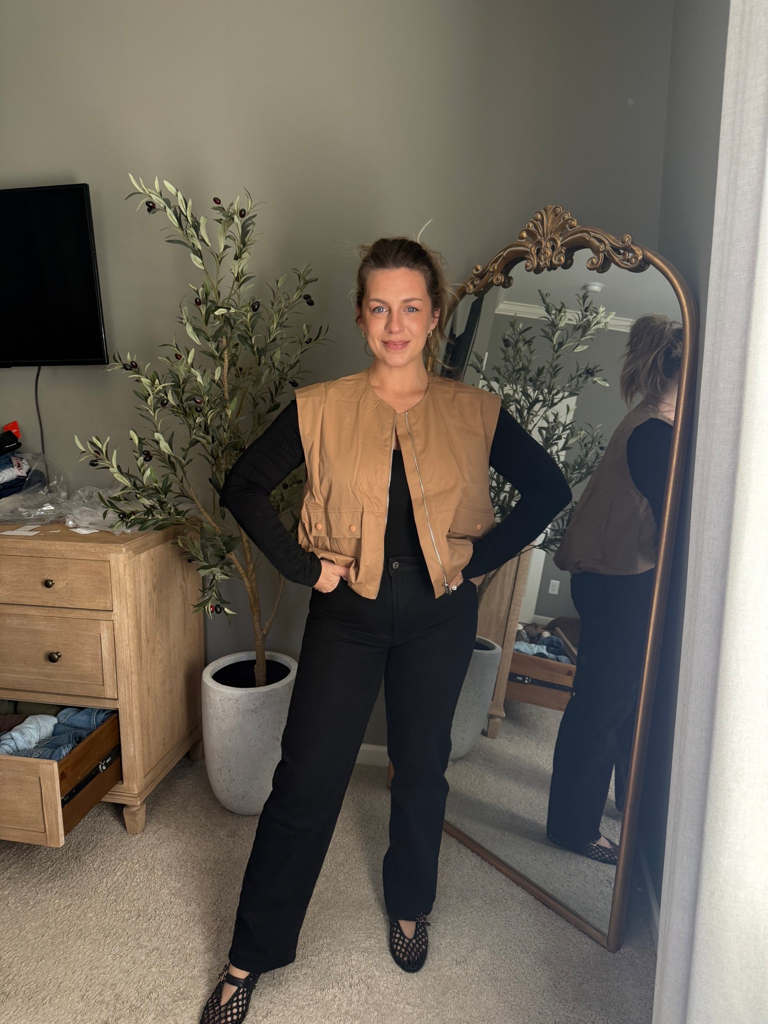 This vest is the cutest accessory 🤌🏼

#LTKMidsize #LTKootd #LTKSaleAlert