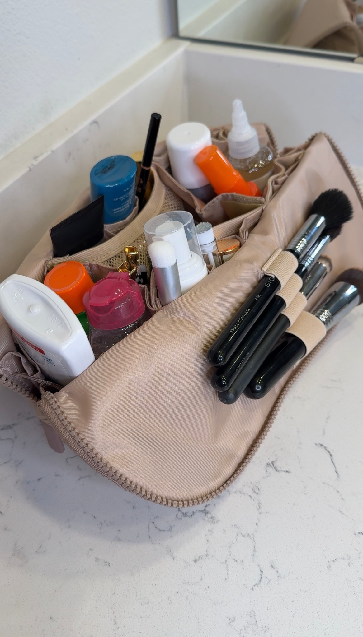 The best travel bag there is! No more digging for things, no more running out of space! 

designed for the person on the go. Ample room for your everyday essentials, yet compact for travel. Stand your products upright so they are always visible and accessible!

Use it for a weekend getaway, at the gym, or anywhere life takes you!

#LTKBeauty #LTKFindsUnder100 #LTKTravel