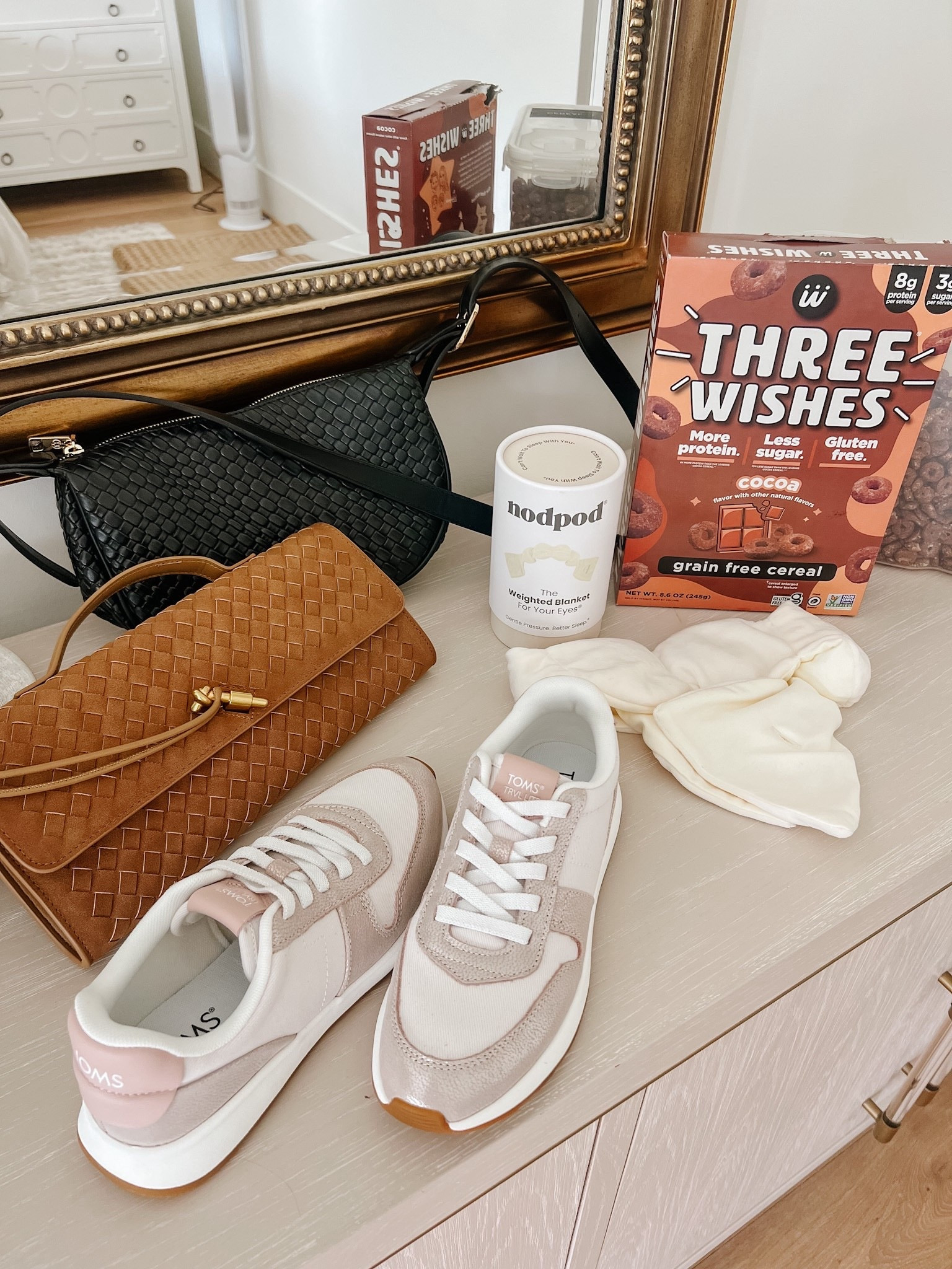 Tuesday Goodies 🤍 Amazon accessories • Healthy Snacks • Toms sneakers • Nodpod sleeping mask 


#LTKdayinmylife #LTKHome #LTKselfcare