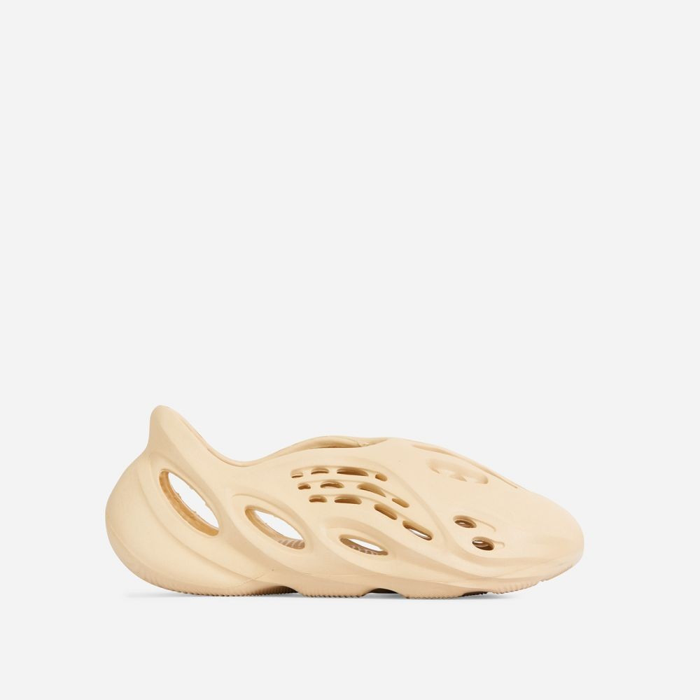 Super-Bass Cut Out Detail Slip On In Cream Rubber | EGO Shoes (US & Canada)