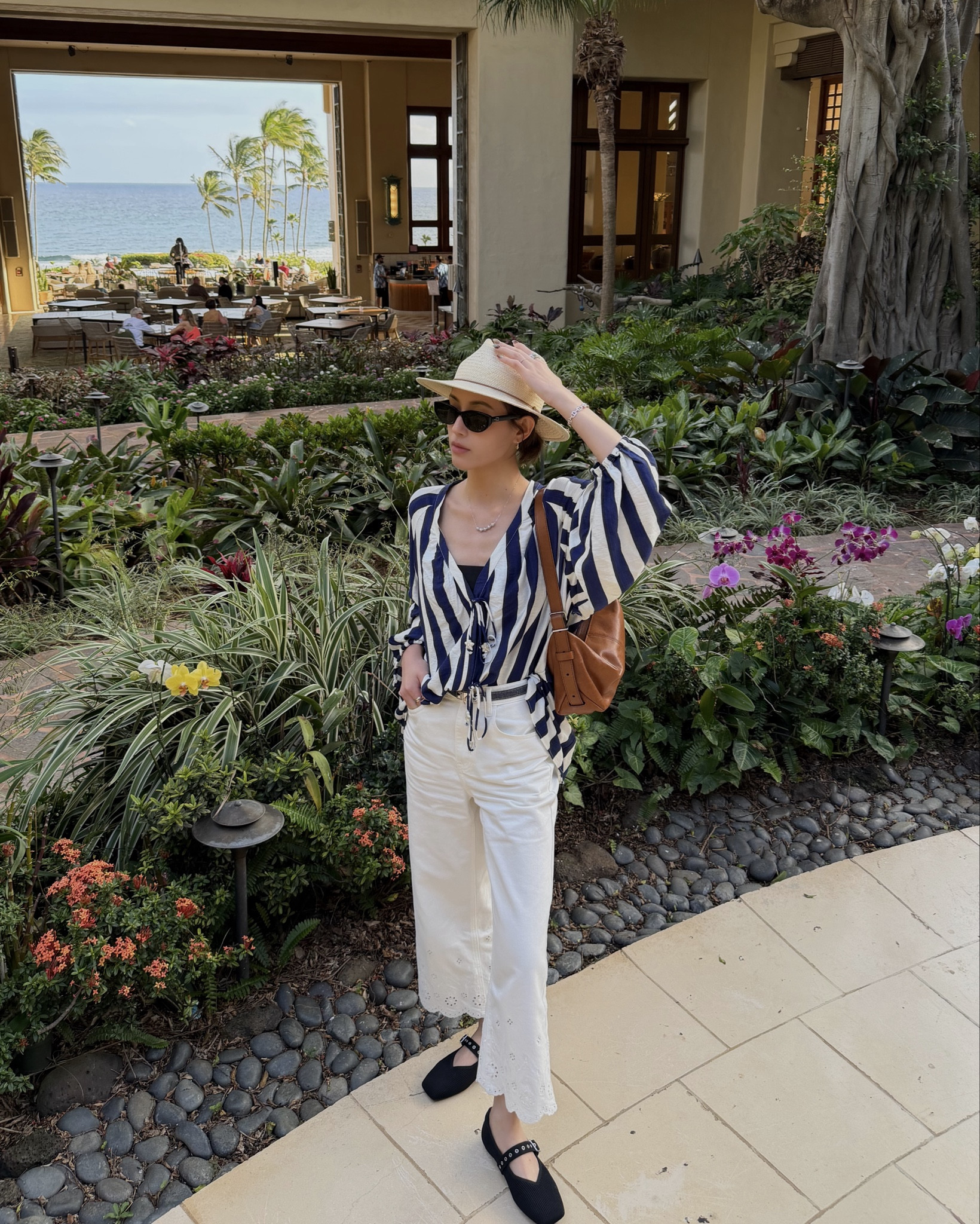 Stripes and white again.

shirt - size xs/s
cami - size s
jeans - size 25

#LTKtravel #LTKsummer #LTKstyletip