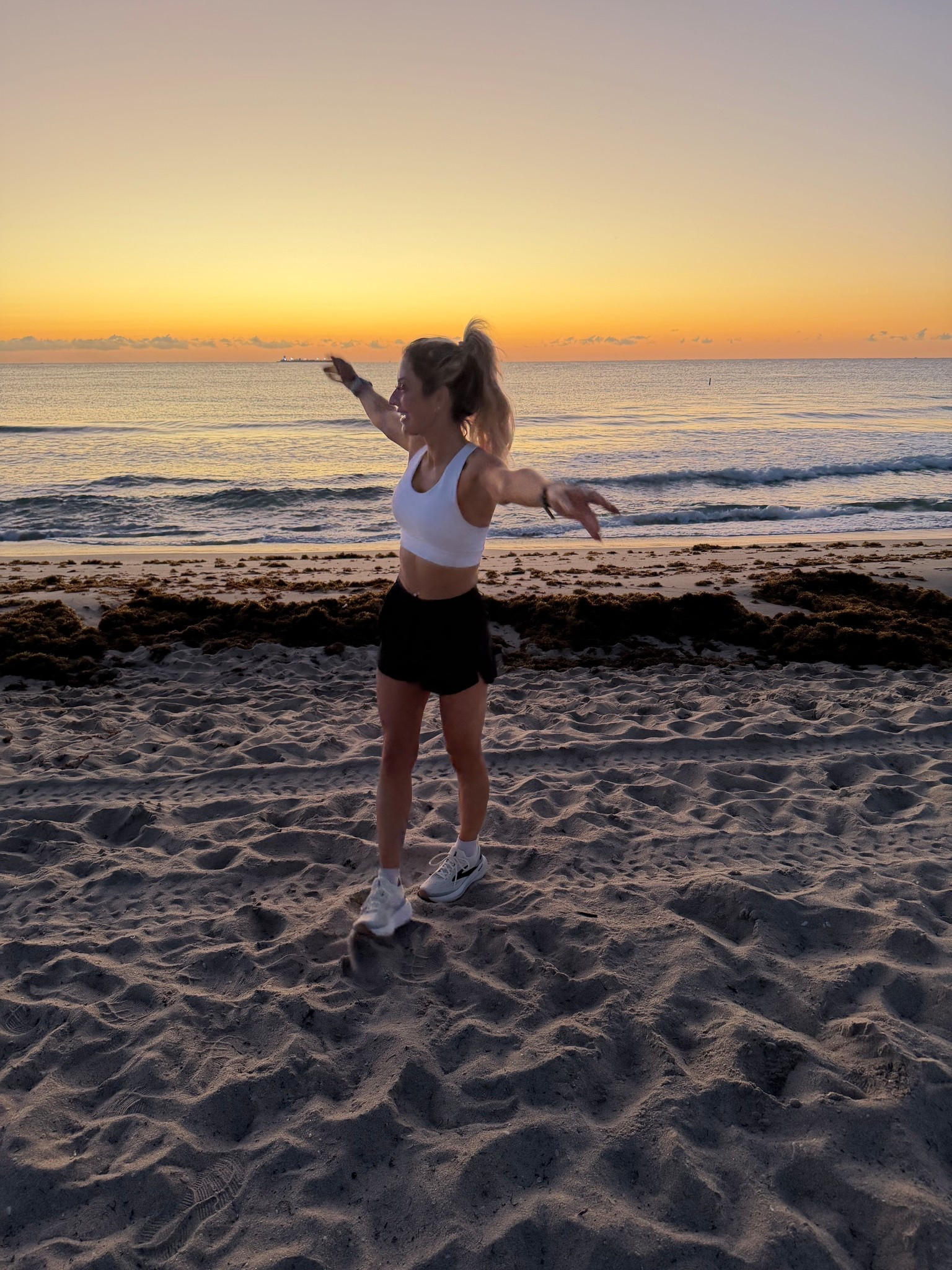 Beach, run outfit, black and white all Brooks running ￼

#LTKdayinmylife #LTKActive #LTKfitnessgoals