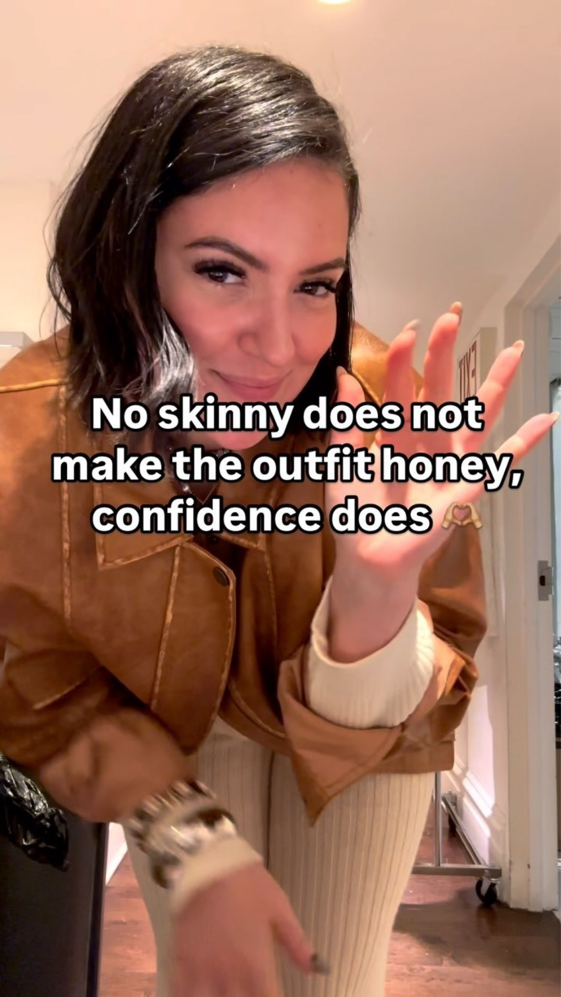 I saw a tiktok that said “not wearing accessories because being skinny makes the outfit” and I was like ohhhhhhh honey. Being confident will always make your outfit 20x better trust me. Nothing beats seeing someone rock a fit confidently, there’s just something about the aura!! #ootd #midsize #size12 #curvyfashion #bodyacceptance