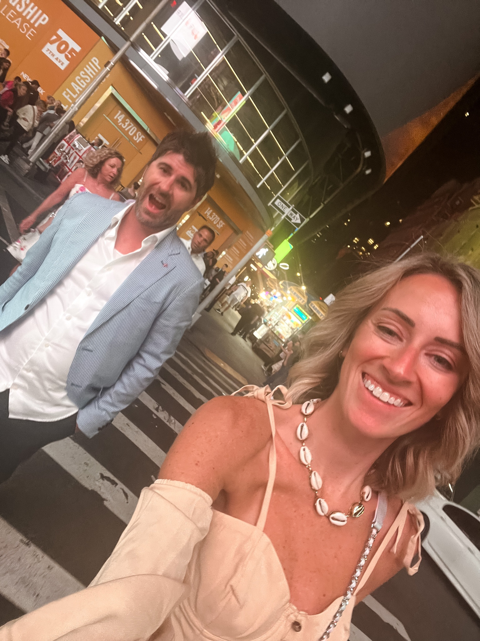 Date night in nyc off shoulder top 
Crop tops and high rise denim 