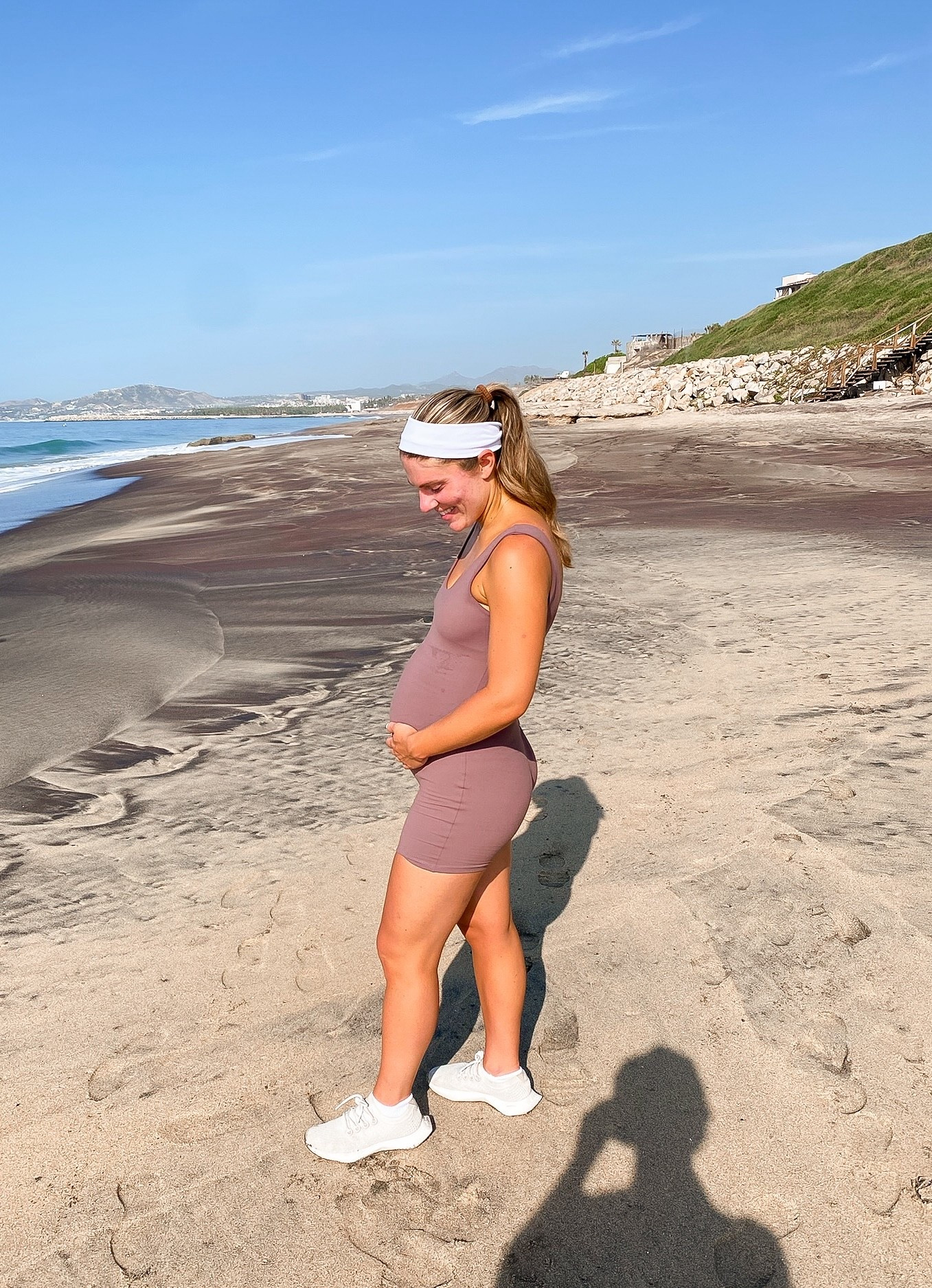 The comfiest athletic romper for maternity & non-maternity.   Super stretchy & comfortable, I sized up one to fit my growing bump 

Amazon outfit 


#LTKBump #LTKActive #LTKFindsUnder50