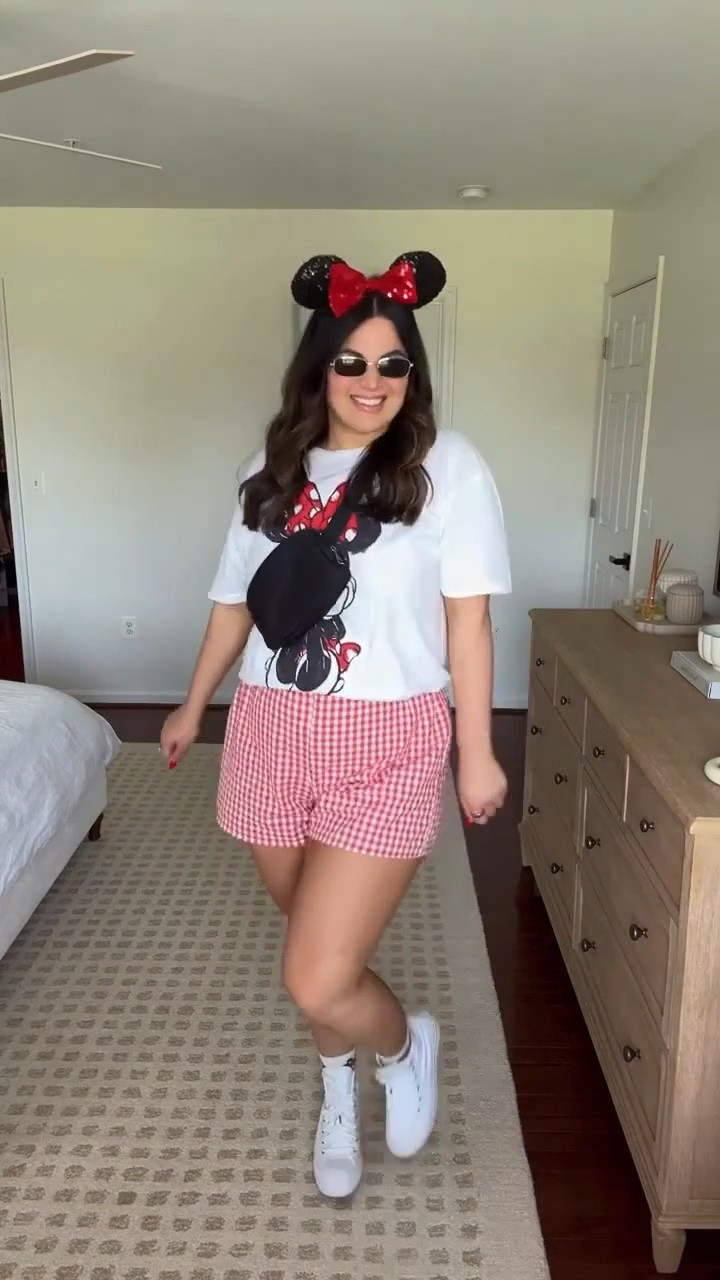 Midsize Disney outfit! 
Tshirt / shorts / bralette - xl 
*similar earrings + ears


// Disney outfit ideas, Disney style, Minnie Mouse outfit, midsize fashion, amazon fashion

#LTKootd #LTKMidsize #LTKSeasonal