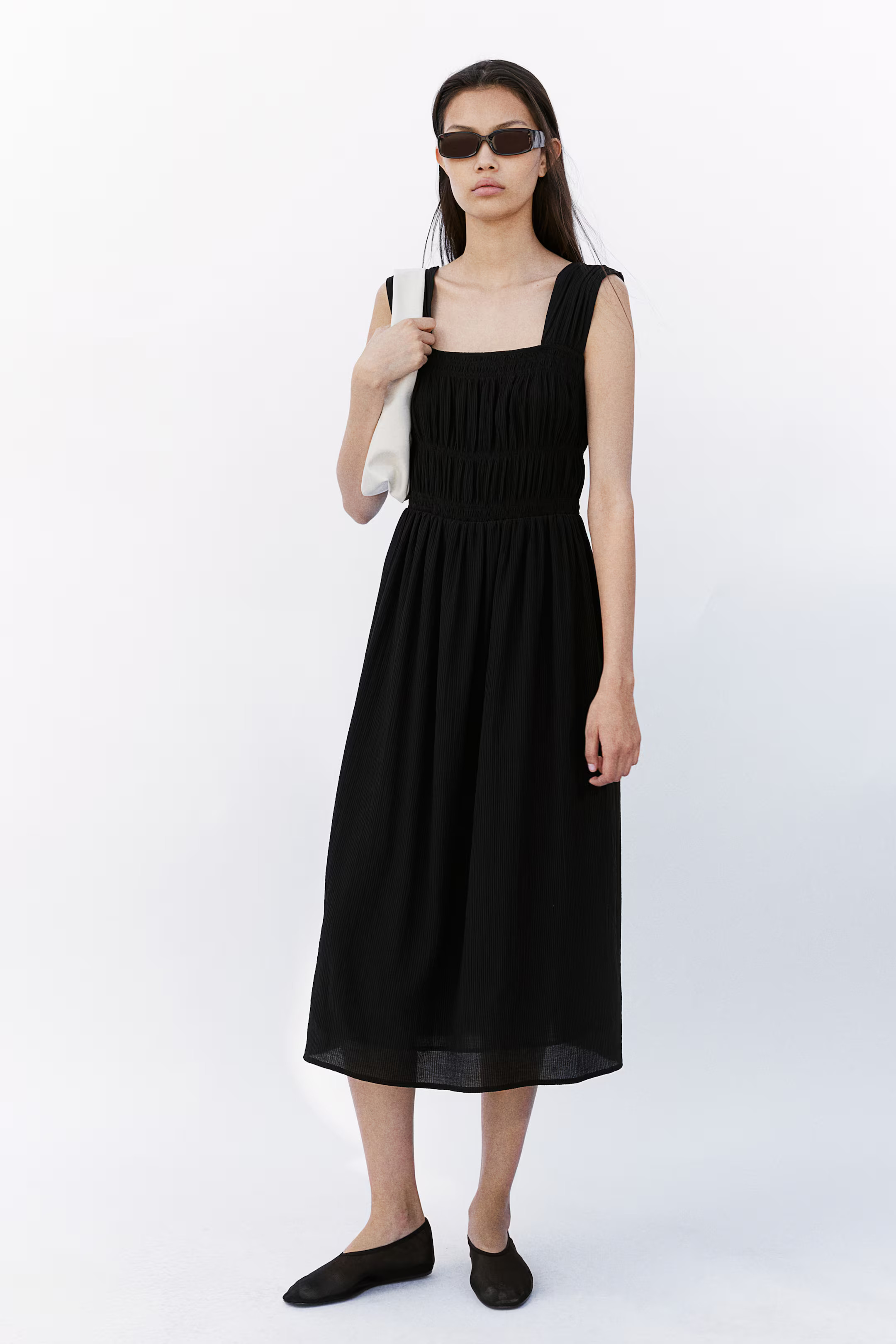 Smocked-bodice dress | H&M (UK, MY, IN, SG, PH, TW, HK)