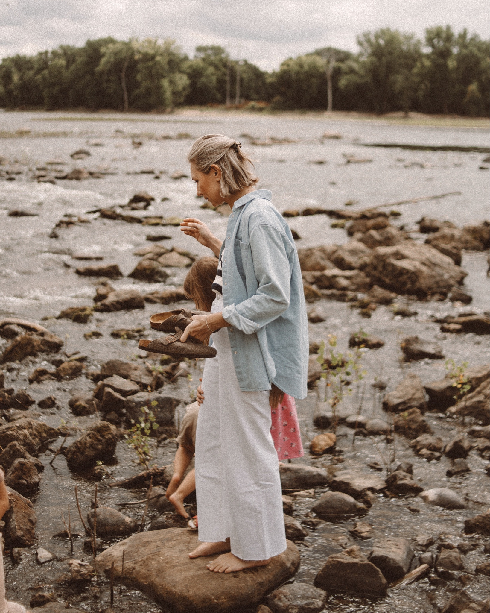 Warm weather basics outfit idea 

#LTKSeasonal