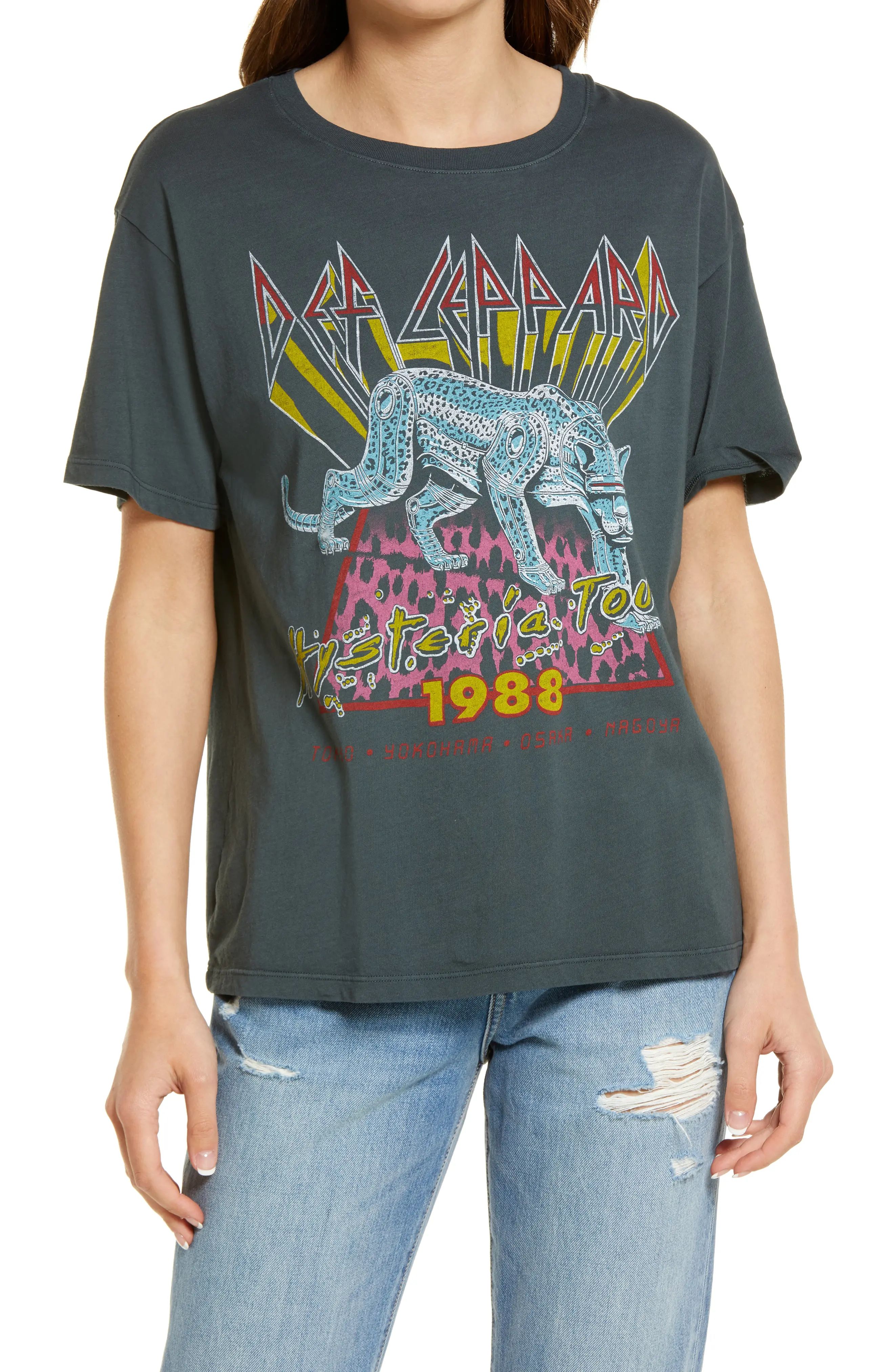 Daydreamer Def Leppard Hysteria Tour Graphic Tee, Size Medium in Vintage Black at Nordstrom | Nordstrom