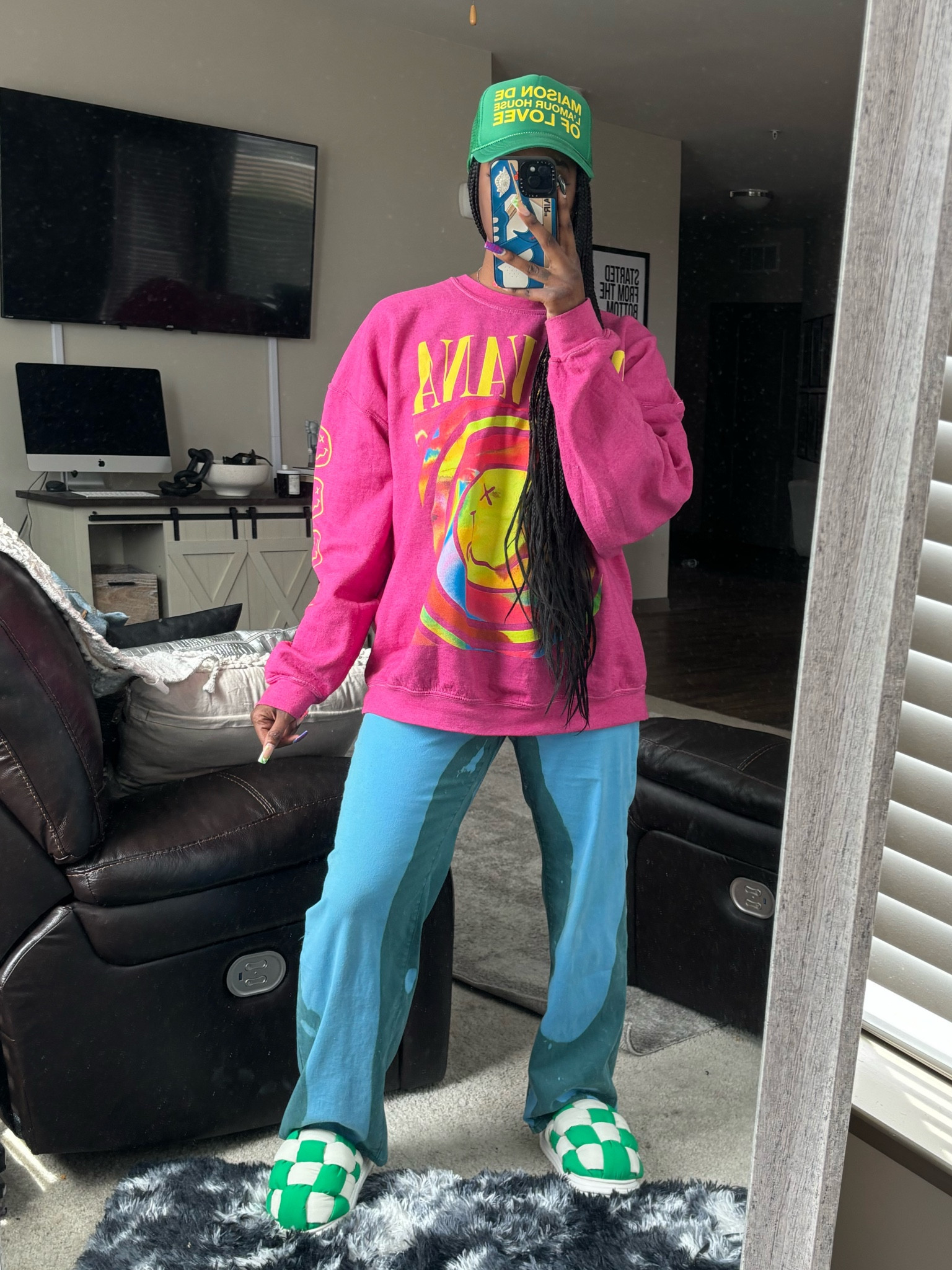 OOTD 💚

shein outfit, outfit inspiration, style inspiration, street style, streetwear, sweatshirt, trucker hat 

#LTKstyletip #LTKU #LTKfindsunder50