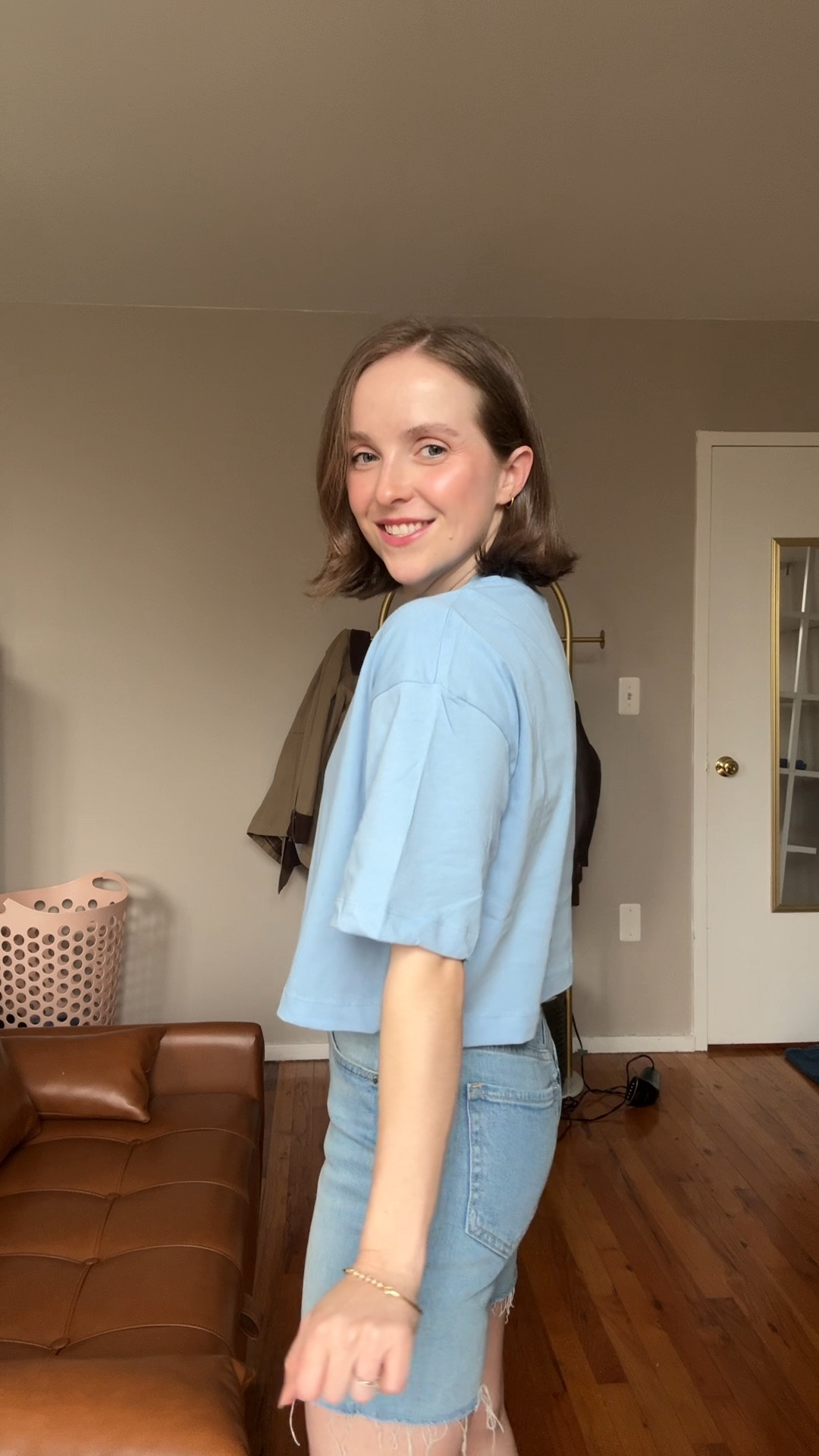 The $8 Old navy vintage tee 100% cotton and perfect crop length 
Wearing xs petite 


#LTKootd #LTKSaleAlert #LTKPetite