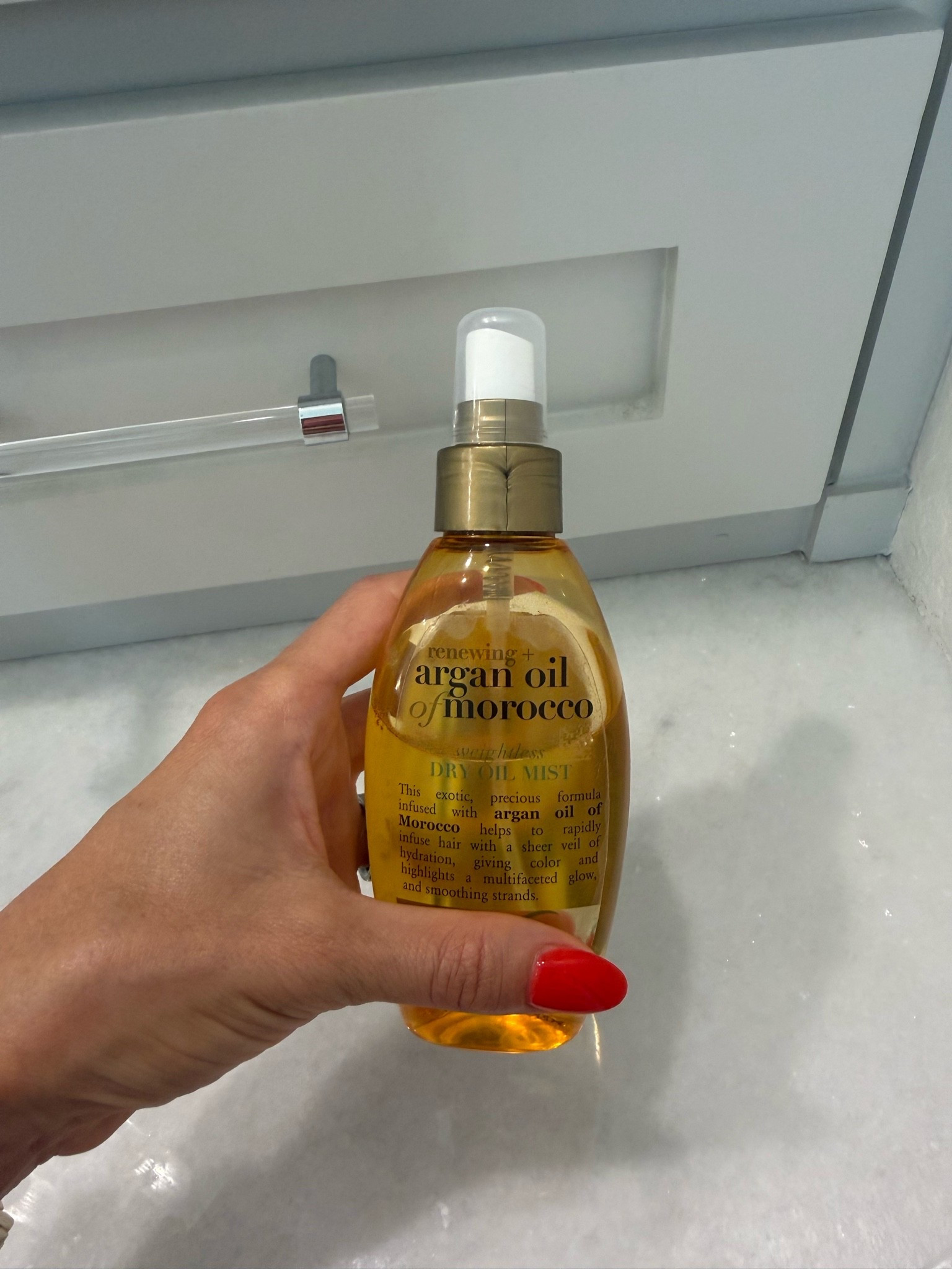 Hair oil spray I use on ends not heavy at all

#LTKBeauty