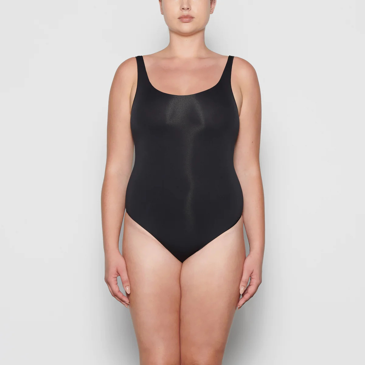 ESSENTIAL SCOOP NECK BODYSUIT | SKIMS (US)