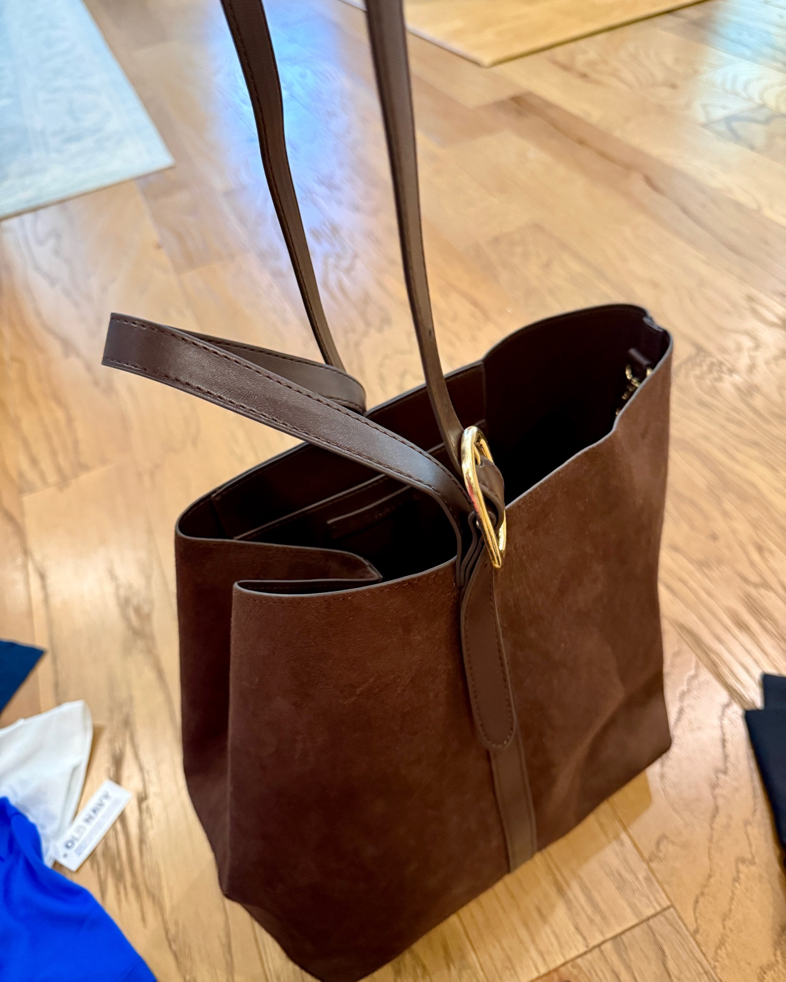 Still loving this bag from Old Navy! 🤎
The style is very in right now. I wanted something stylish that I can still feel fine about being rough on and talking around. This has been perfect!￼

#LTKmomlife #LTKSaleAlert #LTKgrwm