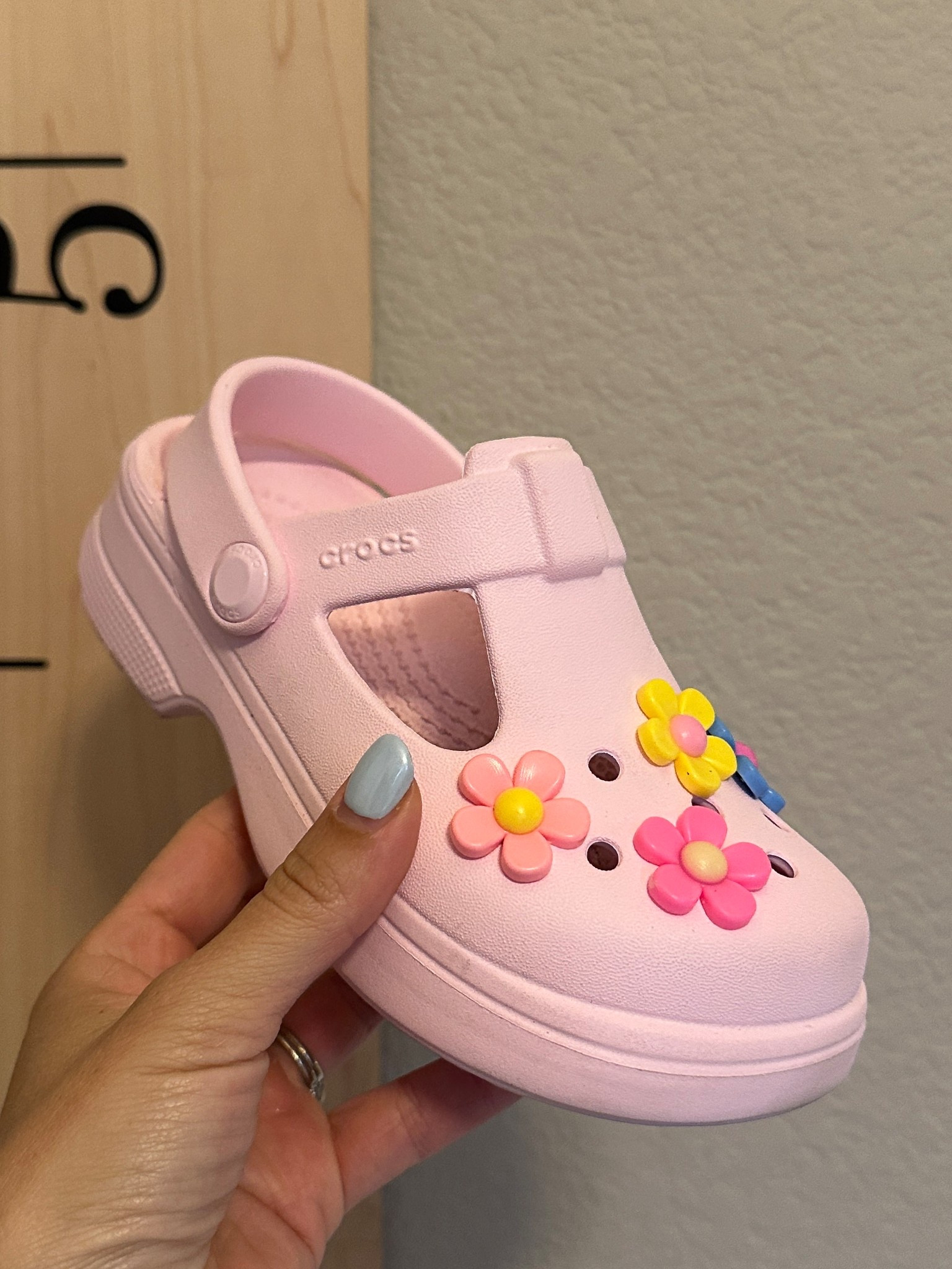 My fave girly crocs!!! Every girl mama needs these for their little!!!🌷💞🌸🌻 #crocs #toddler #toddlershoes #summer

#LTKKids #LTKmomlife #LTKBaby