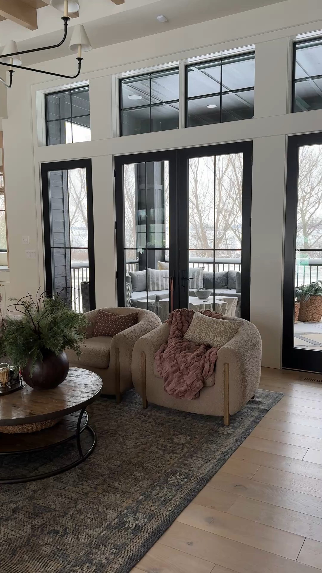 Everyone loves our cozy seating and pillows/throws all from @wayfair🐶 #ad #wayfair #wayfairpartner 