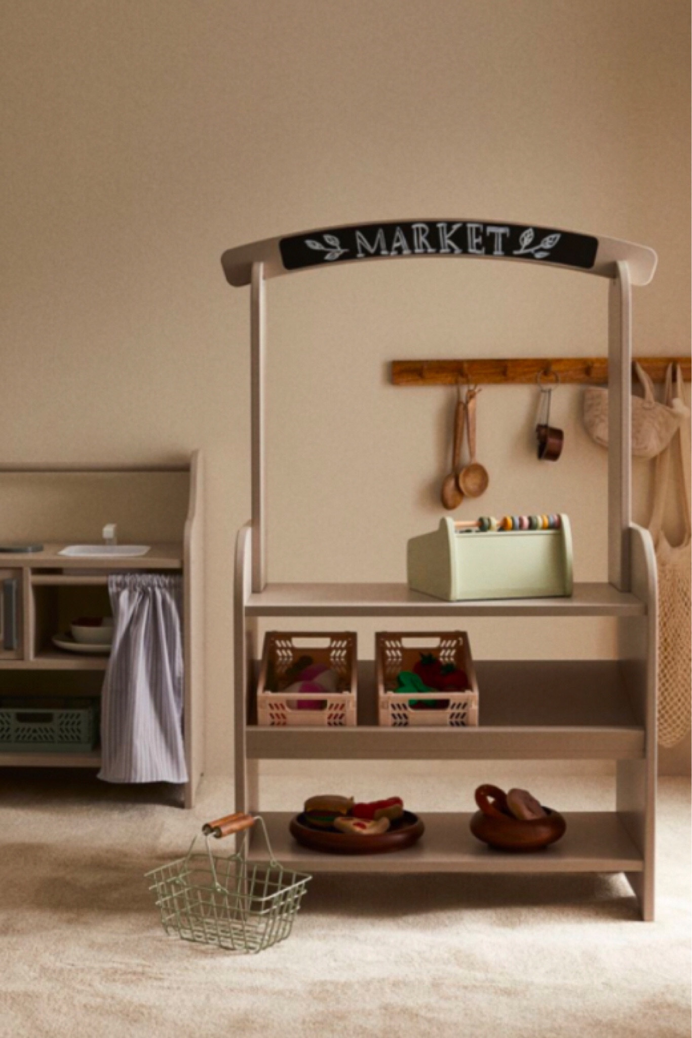 Simulation toy from HM!
The Market 
#ltkitaly #toy #toys #hm #hmfinds #hmhome #hmkids #market #kitchentoy #playkitchen #playmarket 

#LTKkids #LTKbaby #LTKeurope