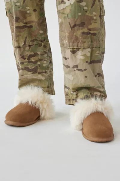 UGG Scuff Sis Sheepskin Slipper | Urban Outfitters (US and RoW)