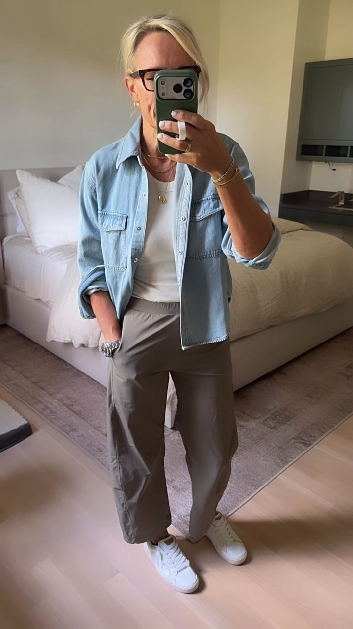Great travel outfit 
Wearing small in all

#LTKgrwm #LTKOver40 #LTKTravel