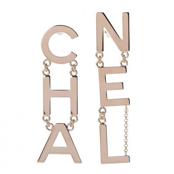 CHANEL

Metal Cha-Nel Logo Drop Earrings Gold


74 | Fashionphile