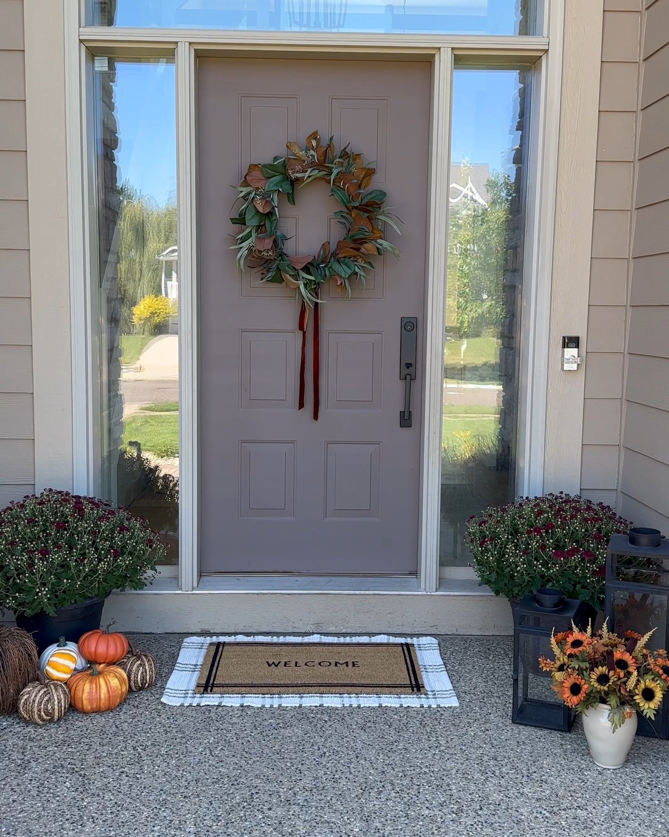 Simple and cozy front porch for fall 🍁

#LTKHome #LTKSeasonal #LTKVideo