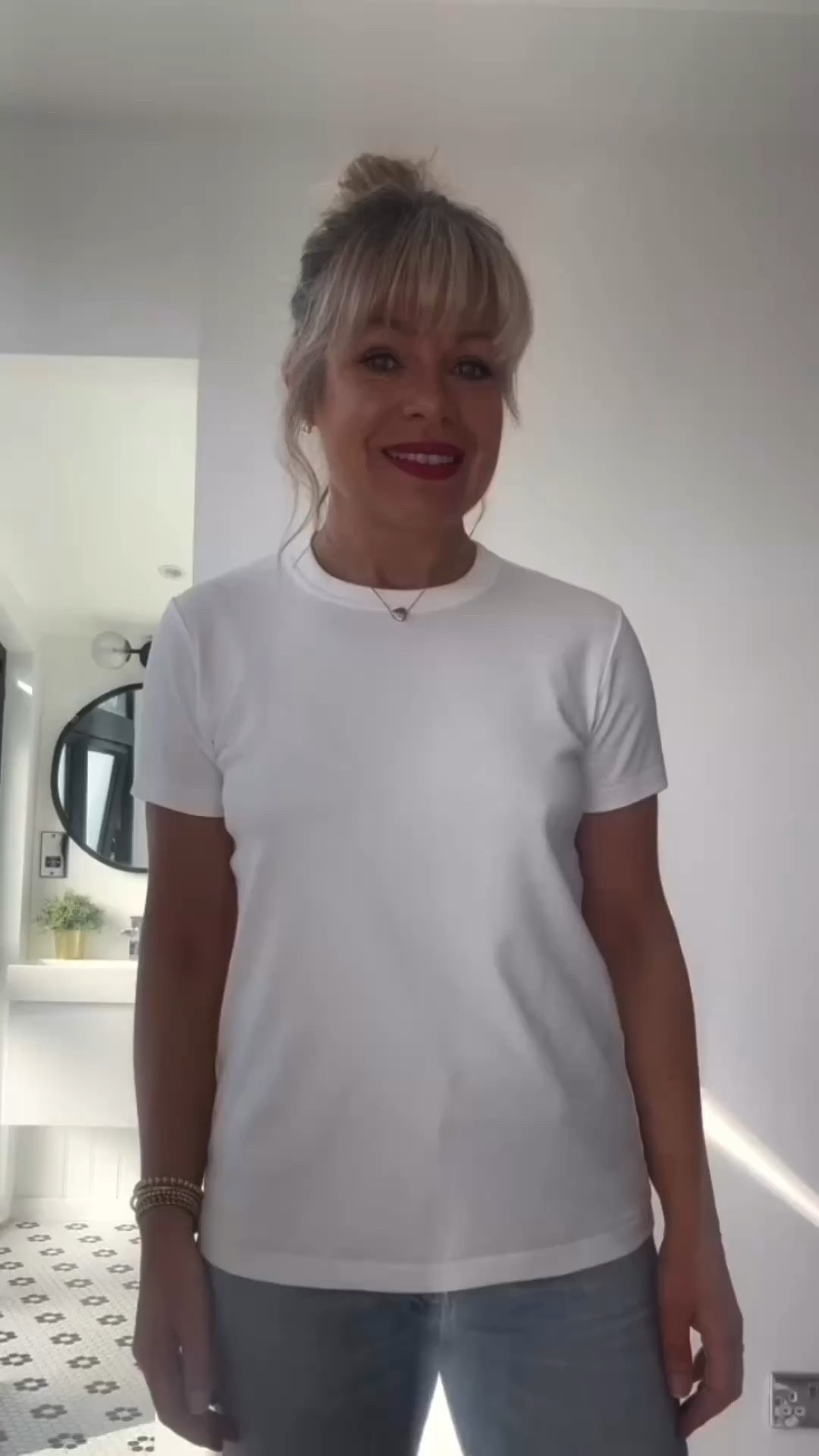 The perfect tee tuck with the perfect tee from Uniqlo I wear a medium
I am a uk 10

#LTKstyletip