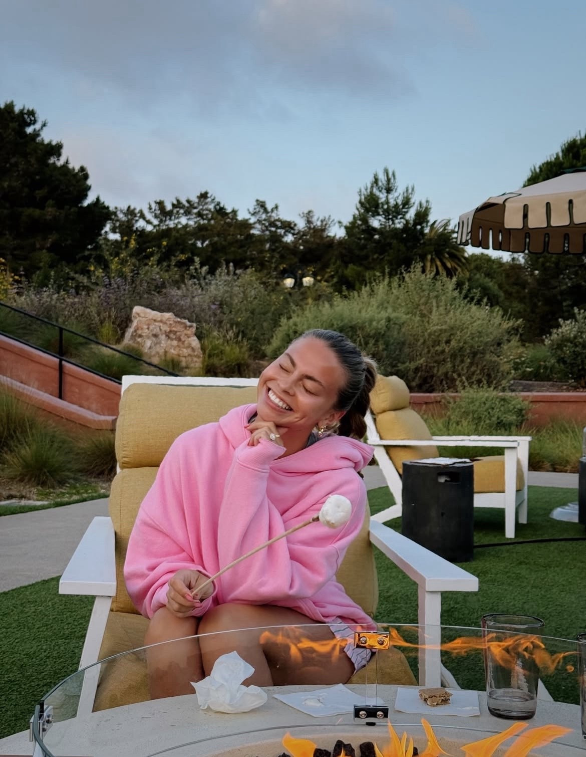 comfiest and cutest pink hoodie ever!

#LTKSeasonal #LTKStyleTip #LTKFindsUnder100