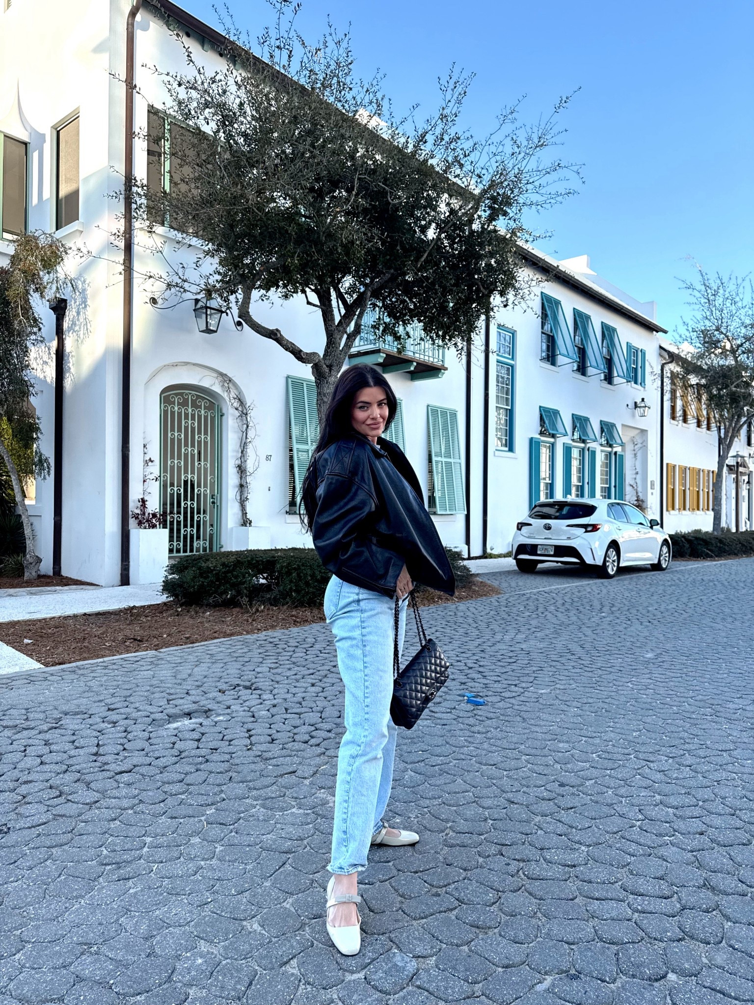 Leather & jeans 

#LTKgrwm #LTKdayinmylife #LTKootd