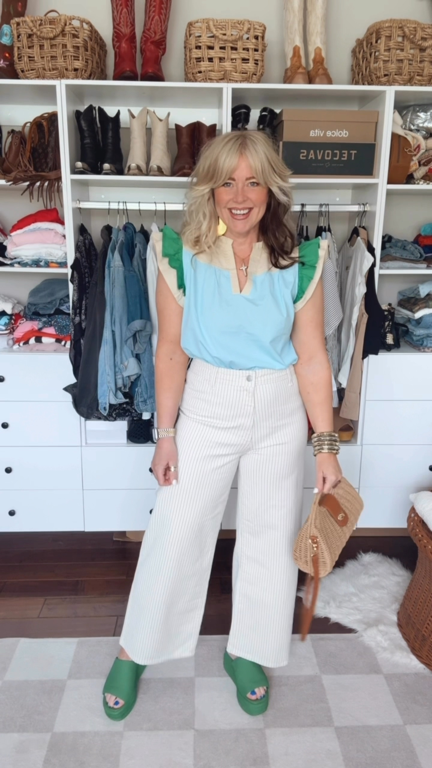 This Amazon top is so adorable and comes in lots of color combinations. Also these jeans from Target are the best fit and so cute! I size up in them. 
Top - M
Jeans - size 10 (sized up they fit small)
Sandals - true to size (green is unavailable I bought them last year) 
✨My earrings are @twistedsilver. Save with code MANDIE20 


#LTKFindsUnder50 #LTKOver40 #LTKStyleTip