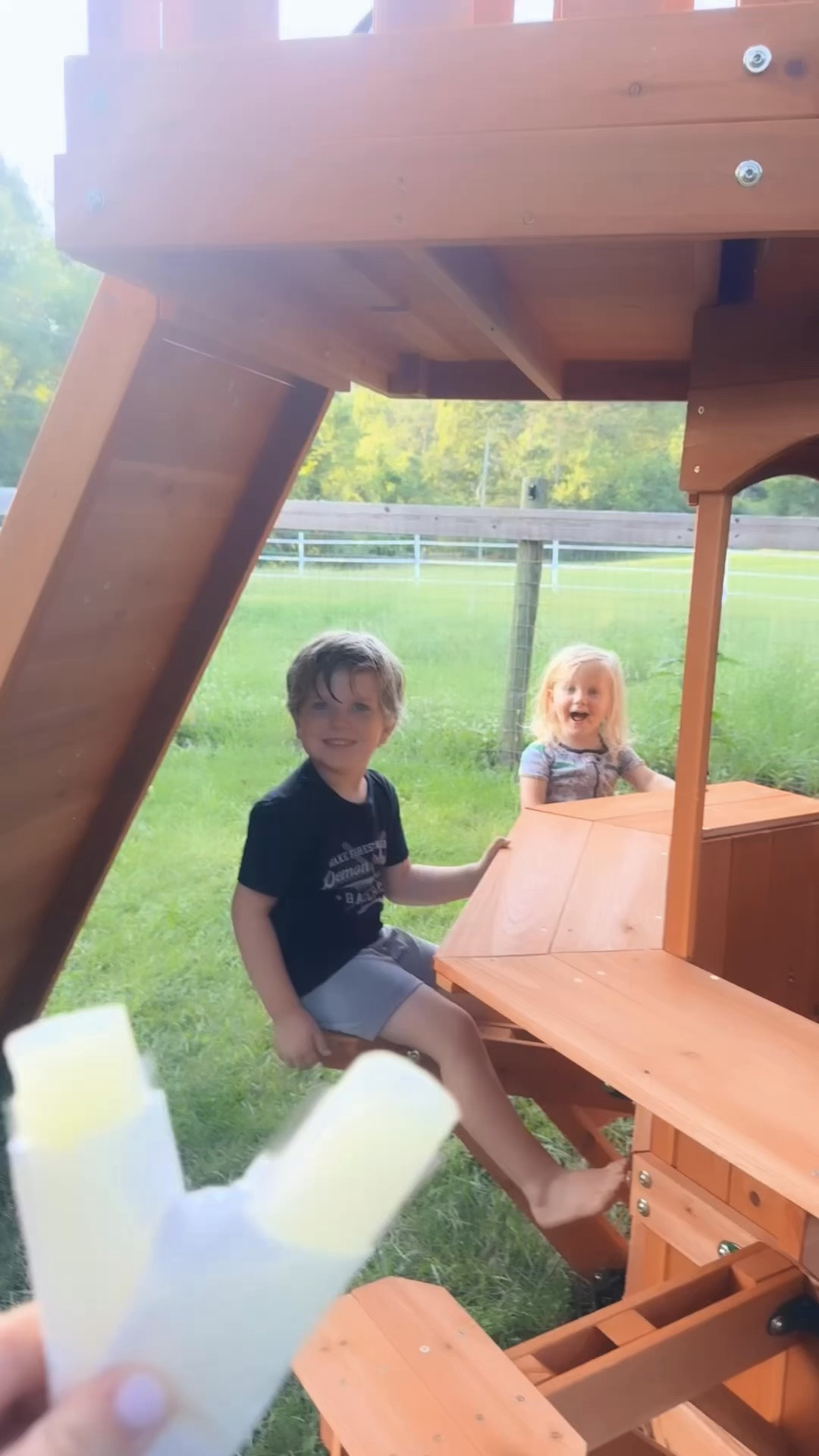 Lemonade 🍋 popsicles 🧊 in the playhouse 🪵, horsie 🐴 friends by the garden 🪴, chickens 🐓 running around 🧺, digging 🪏 in the dirt 🤎, and just soaking in the magic 🪄 of sweet summertime around here!! 🌞