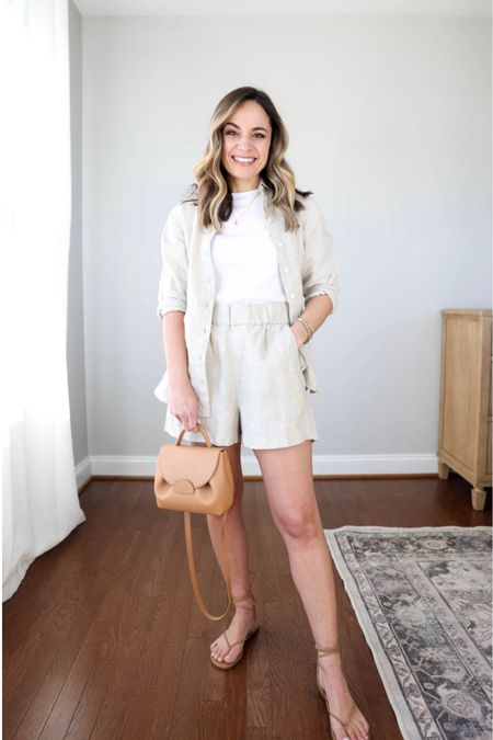 White t-shirt six ways 

J.crew top: petite xxs 
Madewell top: xxs 
J.crew shorts: xxs (run large) 
Tkees sandals: size up if in between sizes 
Polene bag (unable to link)

My measurements for reference: 4’10” 105lbs bust, waist, hips 32”, 24”, 35” size 5 shoe 

#LTKstyletip #LTKSeasonal