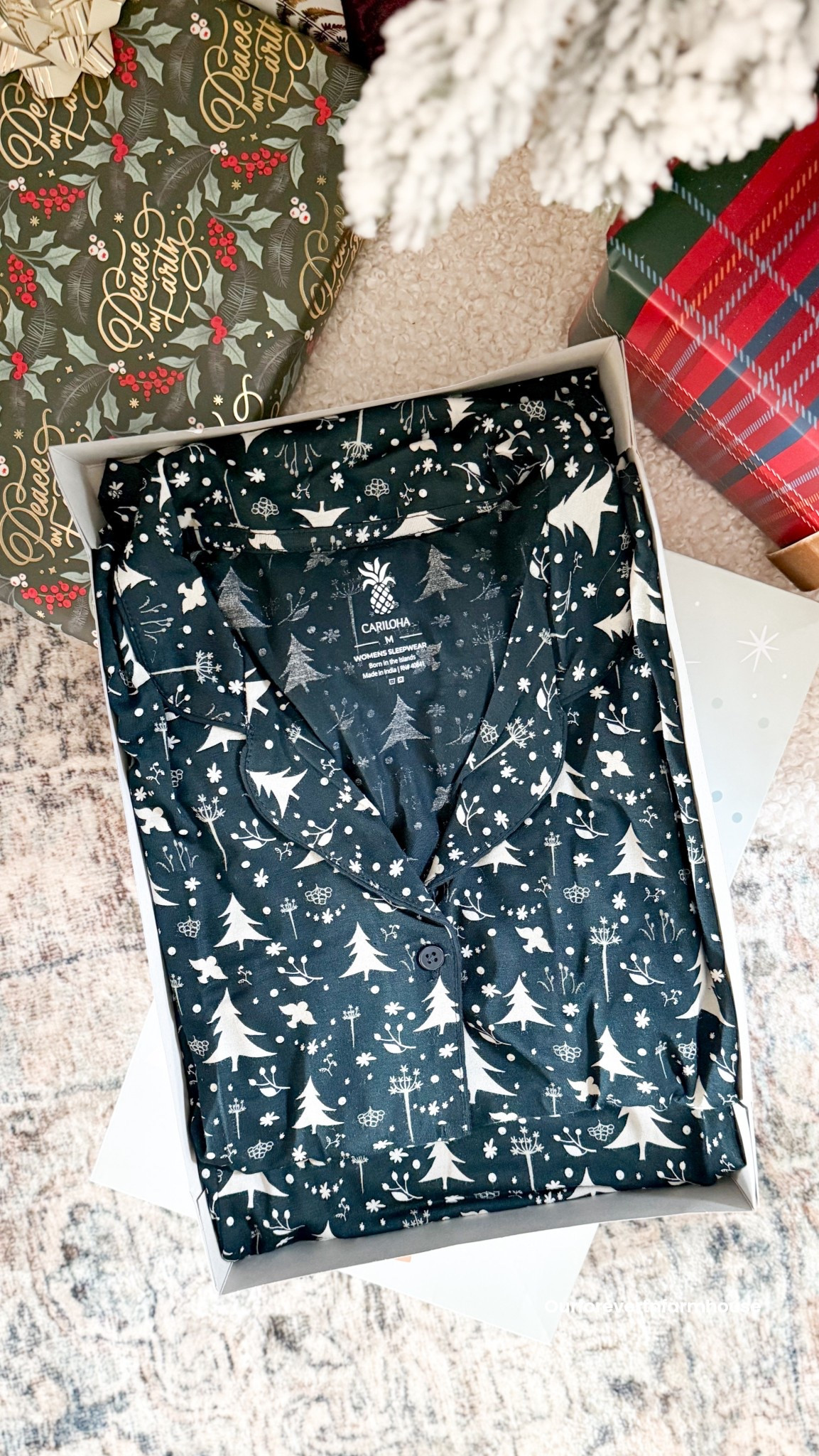 Cariloha Cozy Gift Guide 
If you're shopping for gifts that actually feel meaningful this year, this is the collection I keep coming back to. Spa-level robes, plush bamboo towels, cloud-soft sheets, dreamy pillows, and all the cozy staples that make home feel like a little retreat.
I share Cariloha all the time because I genuinely love their products. Their resort sheets, bamboo towels, duvets, comforters, and pillows are all in our home-and they make everyday living feel elevated and calm.
Everything is 40% off for Cyber Monday, so I put together a curated Cozy Gift Guide on LTK with my favorite robes, towels, bedding, and comfort must-haves to make gifting simple, thoughtful, and luxurious
#cozygifts #holidaygifting #cariloha #luxuryhome #comfortathome #resorthome #plushbedding #robelove #softestever #bamboobedding #ad #livecariloha

#LTKHoliday #LTKGiftGuide #LTKCyberWeek