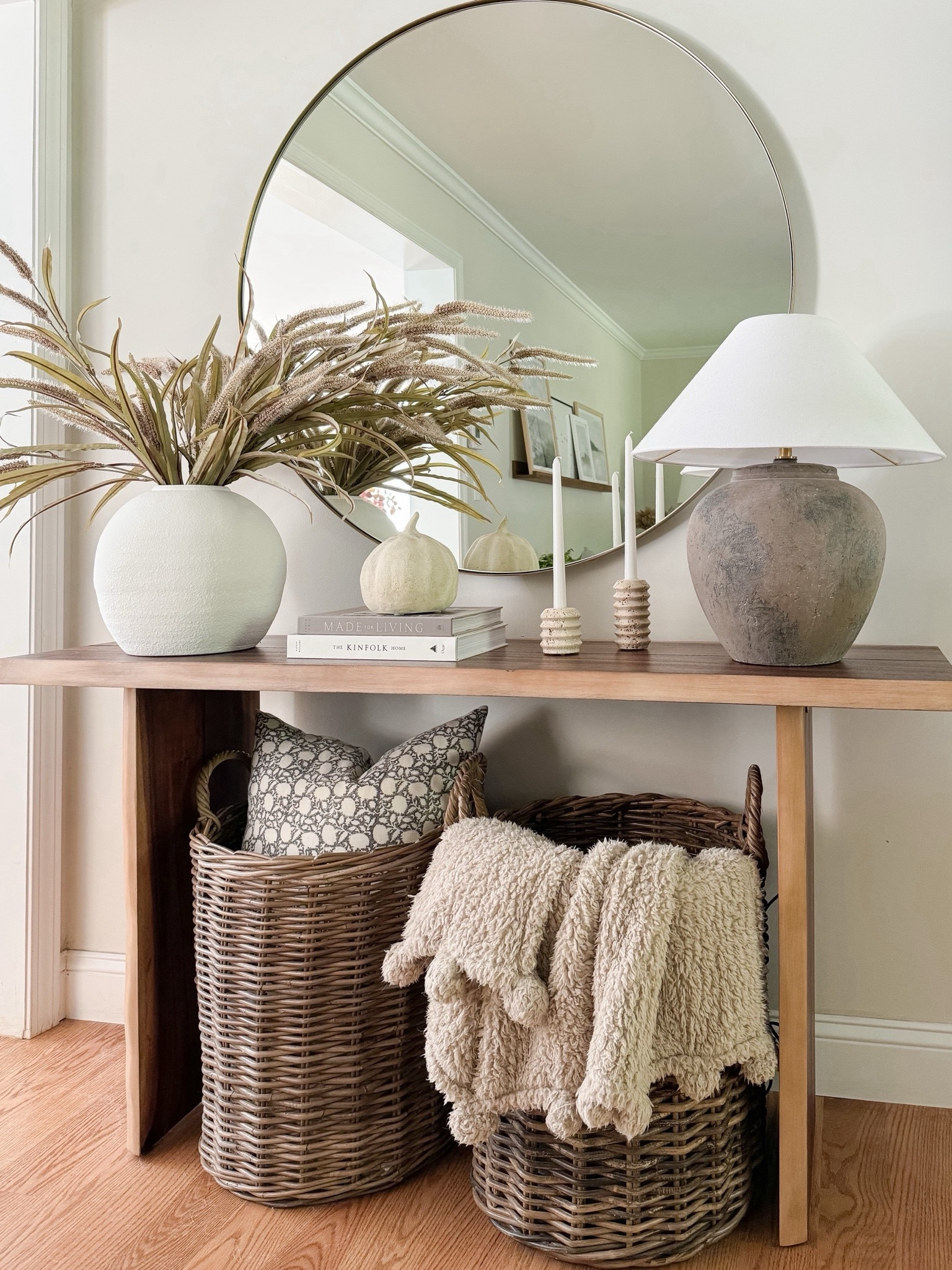 Fall Console Table

Fall Home Decor  Fall Home  Fall decor  Fall furniture  Autumn home  Autumn decor  Autumn Furniture  Home inspo  Seasonal decor  Seasonal home inspo  fall leaves  sherricalnan  

#LTKSeasonal #LTKHome #LTKStyleTip