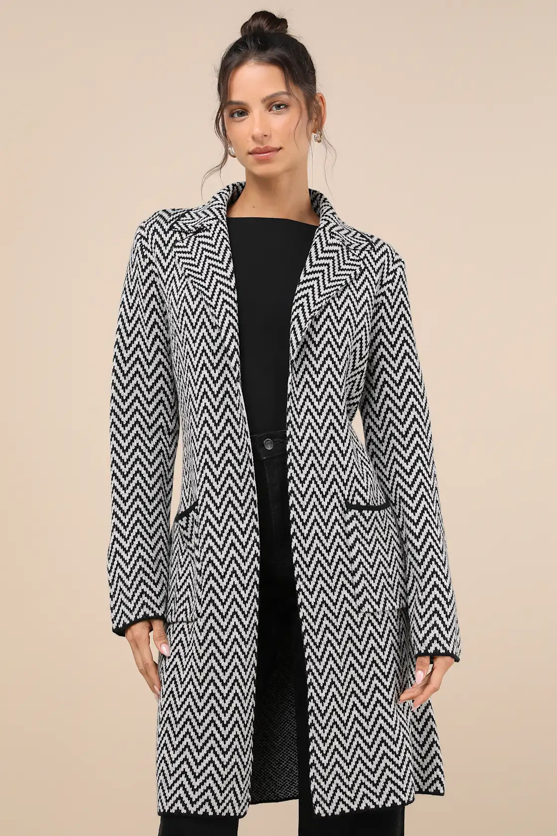 Cozy Guarantee Light Grey and Black Chevron Print Coatigan | Lulus