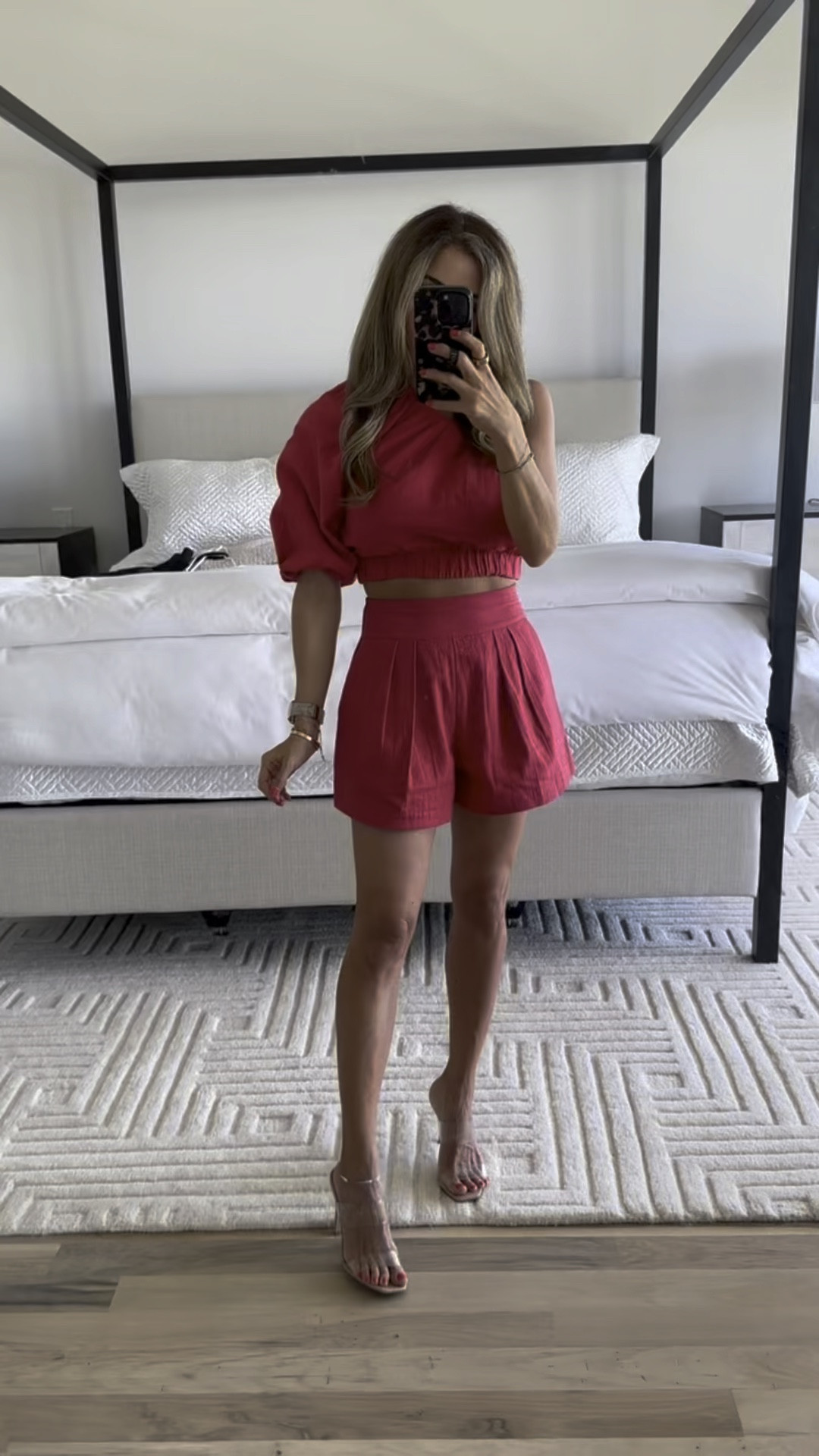 Linen two piece set size xxs one shoulder top clear heels floral printed set size xxs and xxs im skirt 

#LTKsalealert #LTKunder100 #LTKunder50