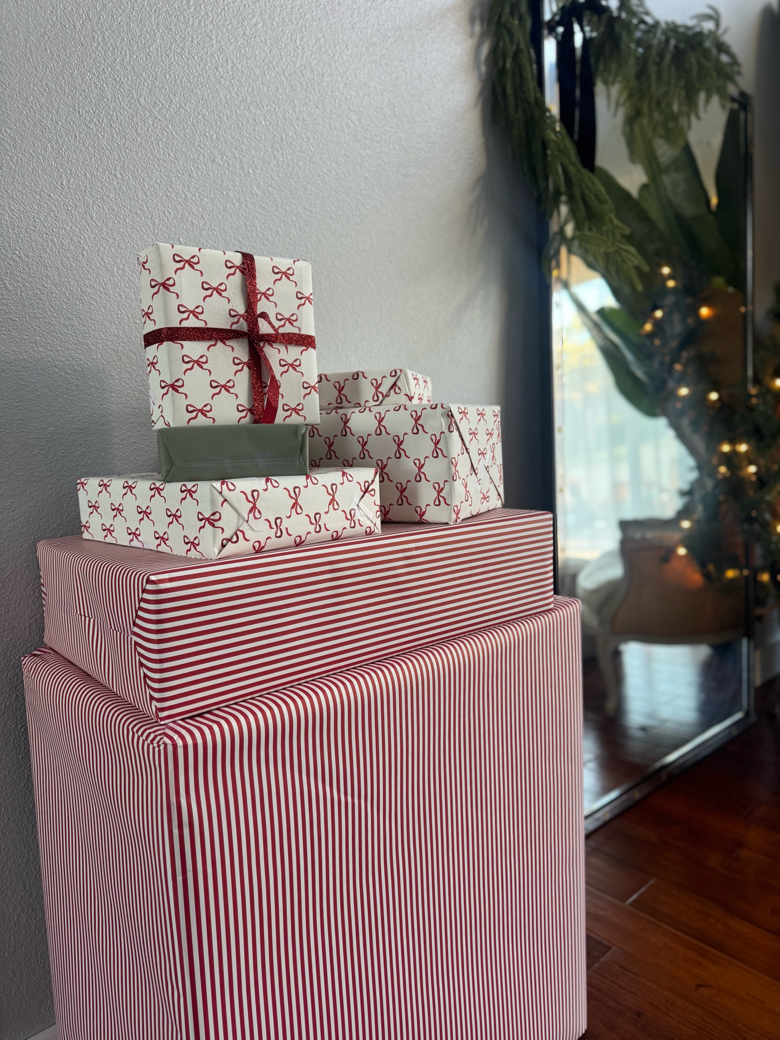 How cute is this wrapping paper?! I especially love the quality 

#LTKHoliday #LTKSeasonal