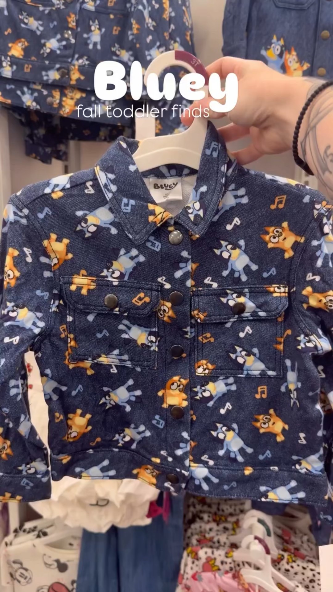 The Booey sweatshirt are you kidding me? 👻
New Bluey themed fall finds - comment BOOEY and I’ll send you a direct link (must be following to receive DM links!!) 🩵
•
•
•
#targetfinds #bluey #fallfinds #targethalloween #motherhood #parenting #momsofinstagram #ltkkids #ltkfall