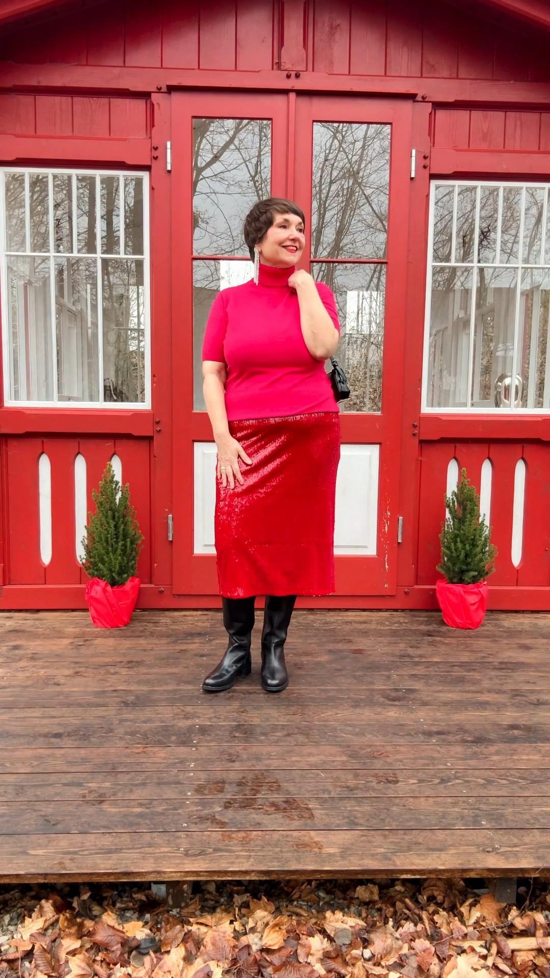 Winter Outfit und Partylook: Pailletten in Weihnachtsrot 

#LTKfestive #LTKü50 #LTKdeutschland