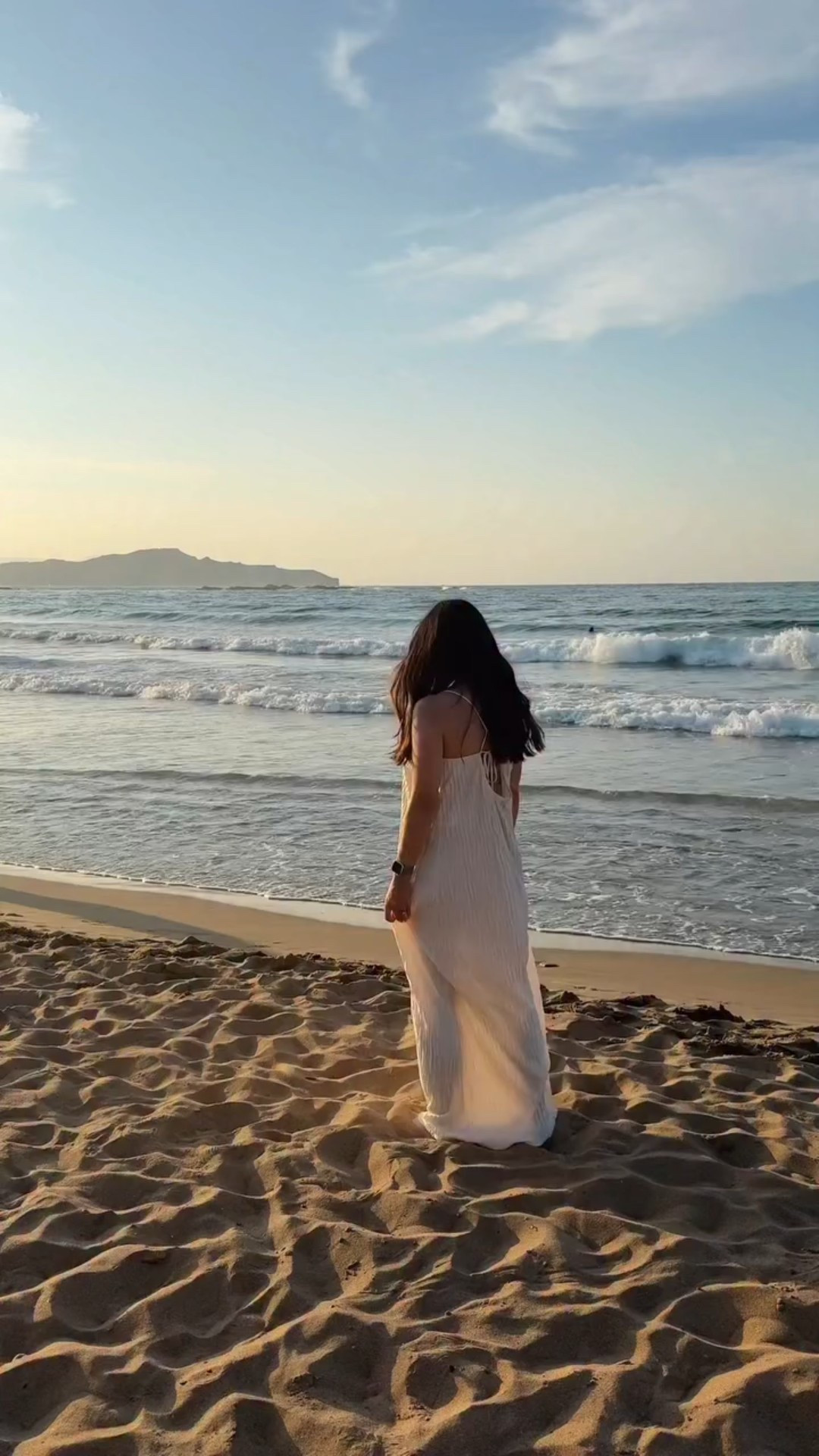 In my peaceful, no-drama era. 🌊🩵🤰🏻