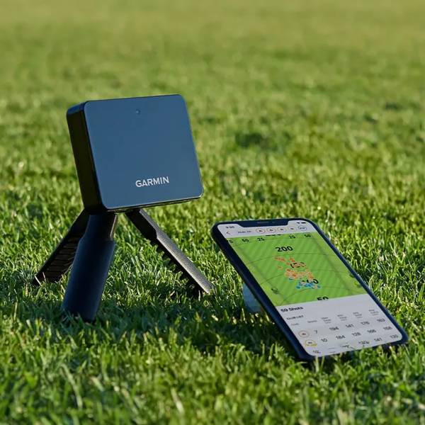 Garmin Approach R10 Golf Launch Monitor | DICK'S Sporting Goods | Dick's Sporting Goods