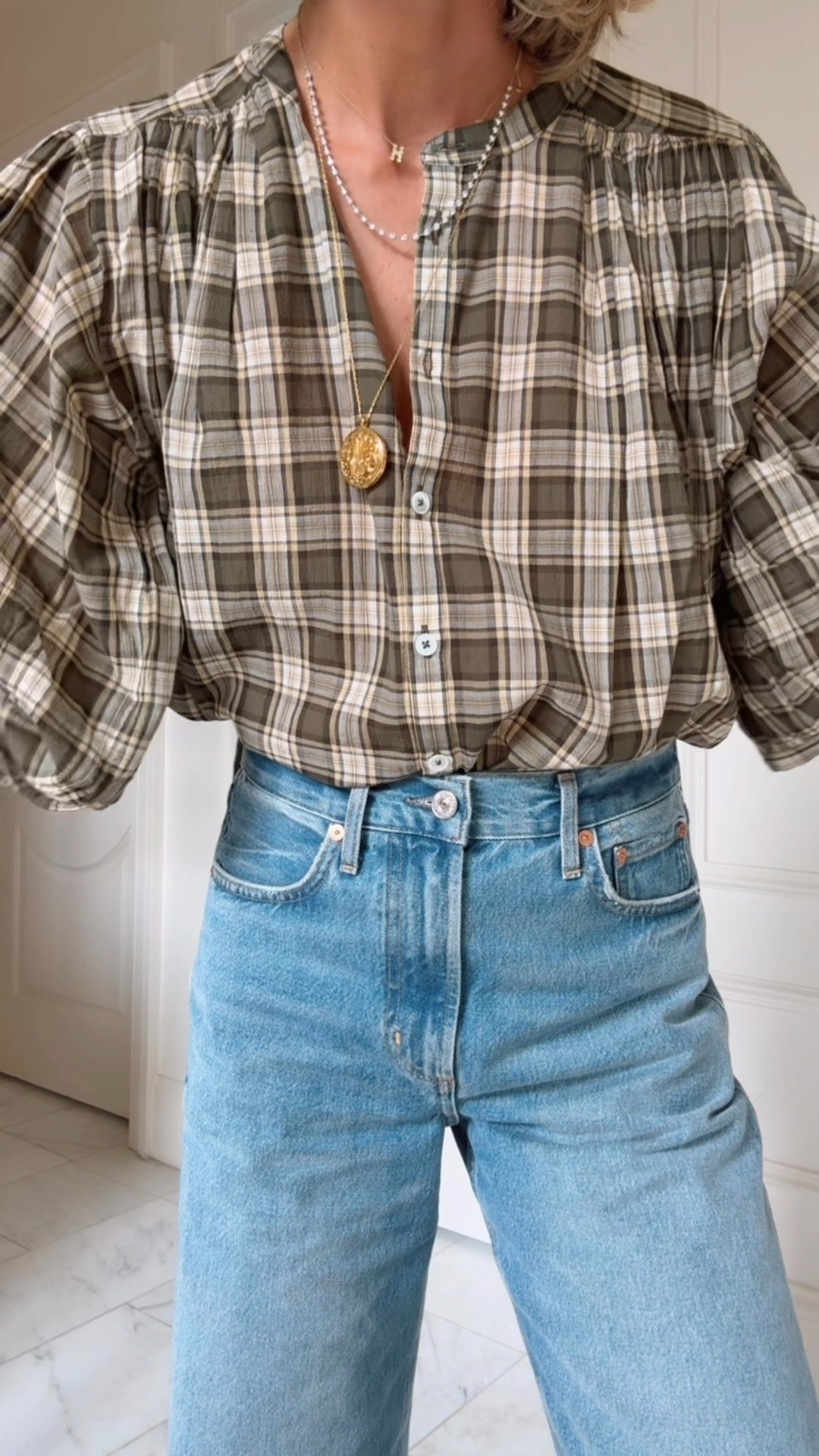 The cutest blouse for fall! I'm wearing size small fit tts 

#LTKFindsUnder100