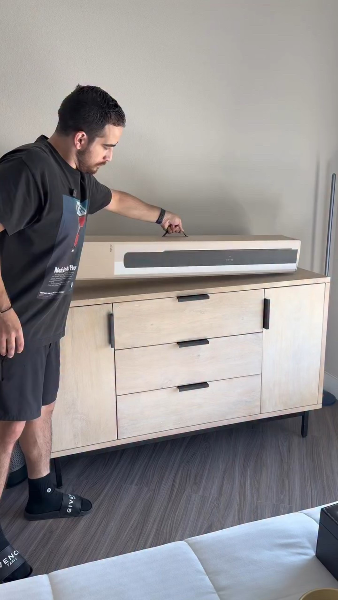 I will never own another speaker unless it’s from @sonos 🙂‍↔️👌. My living area is all set up now it’s time to set up my bedroom. 

#sonos #unboxing #tech #asmr #fyp #speaker #upgrade #samsung #oled #tv