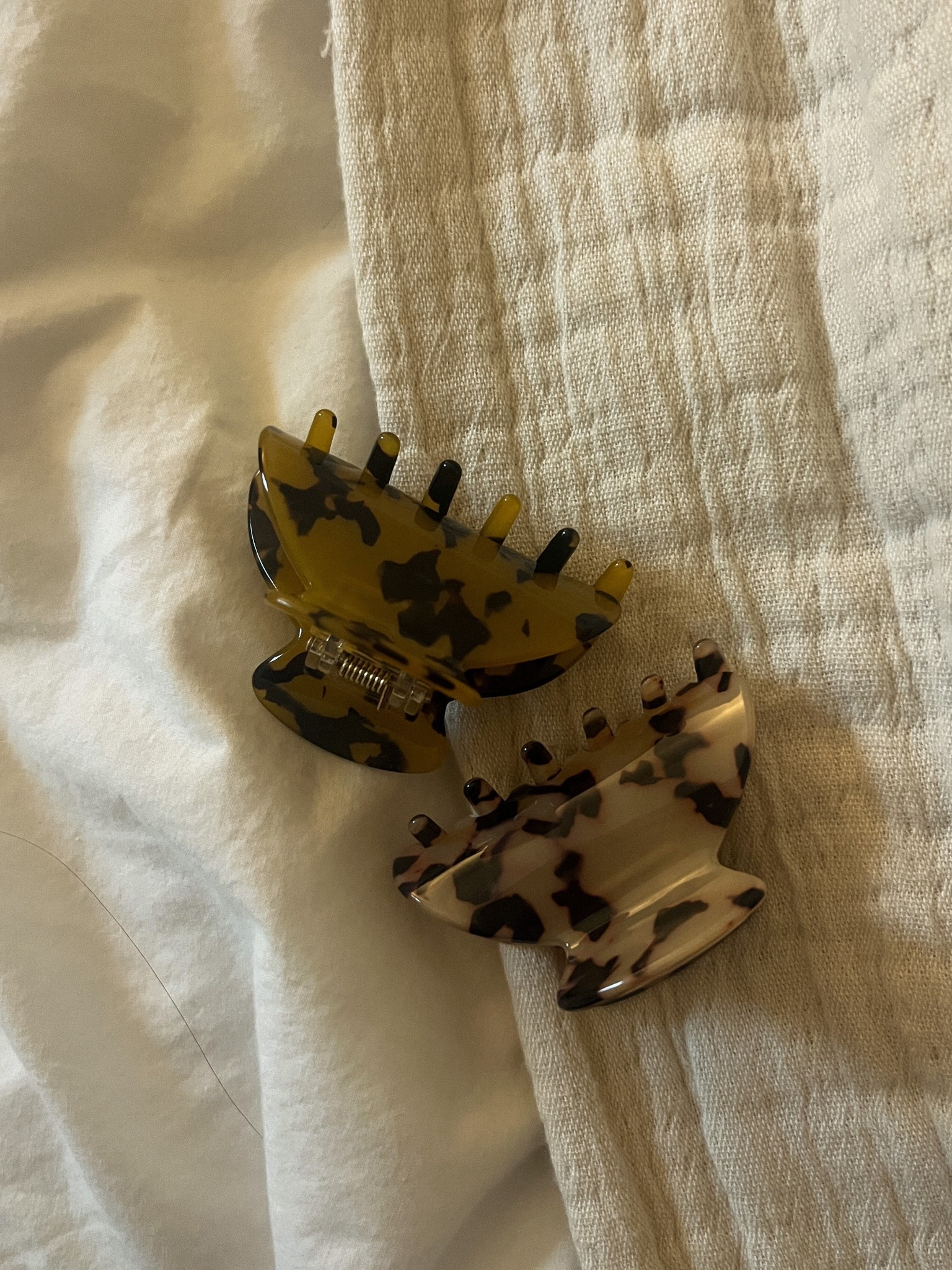 Can’t wait to wear these cute fall hair clips🤎

~Tortoise hair claw~

#LTKSeasonal #LTKFindsUnder50 #LTKStyleTip