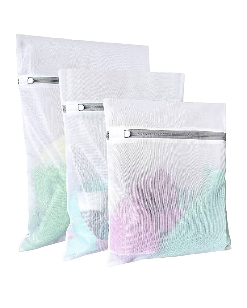 Lingerie Bags for Washing Delicates,Small Fine Mesh Laundry Bags,3Pcs(1 Large,1 Medium,1 Small) | Amazon (US)