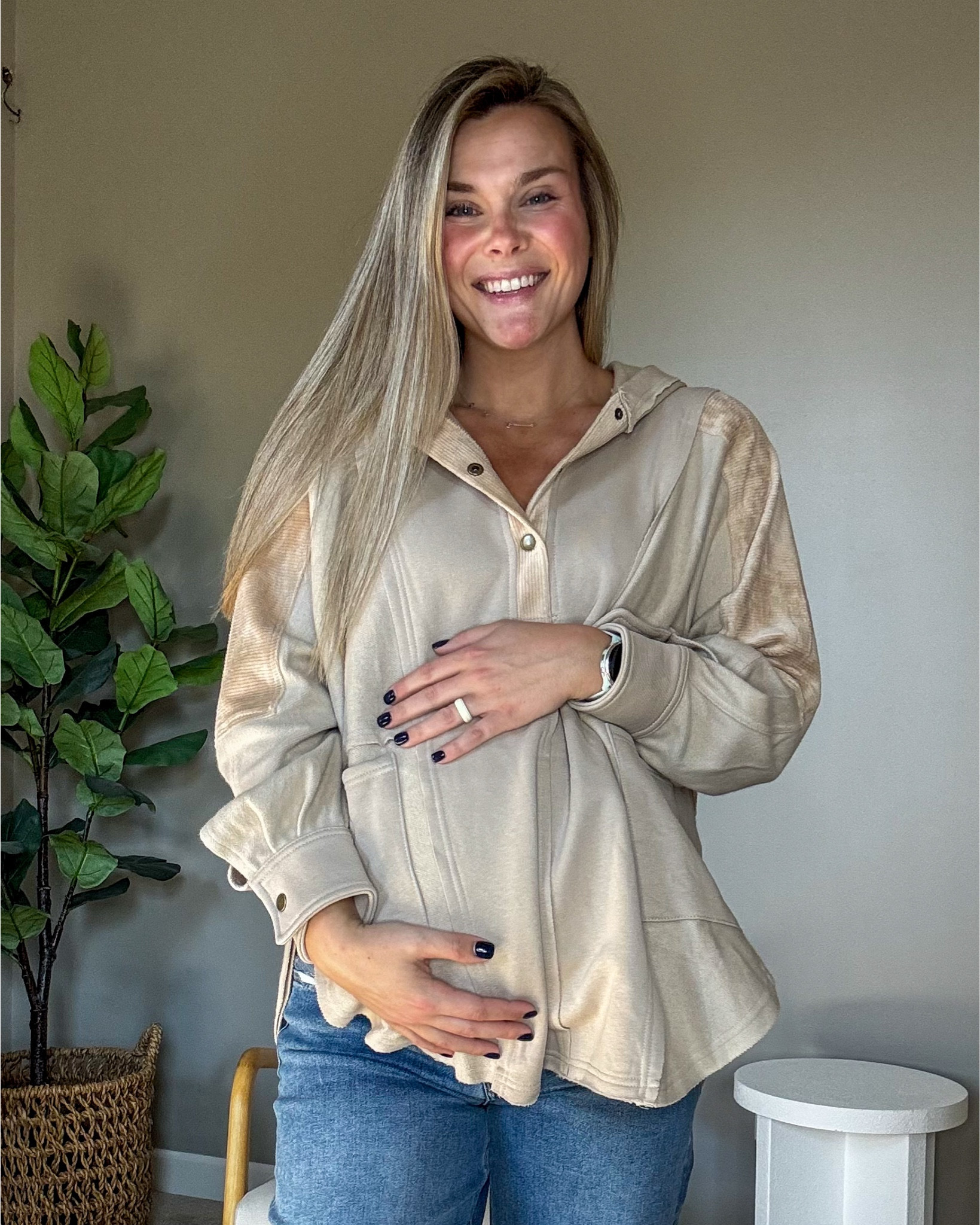 New favorite maternity jean🙌🏼🙌🏼🙌🏼 so stretchy and fit PERFECT. I’m wearing a 28 and medium in the top 

#LTKBump