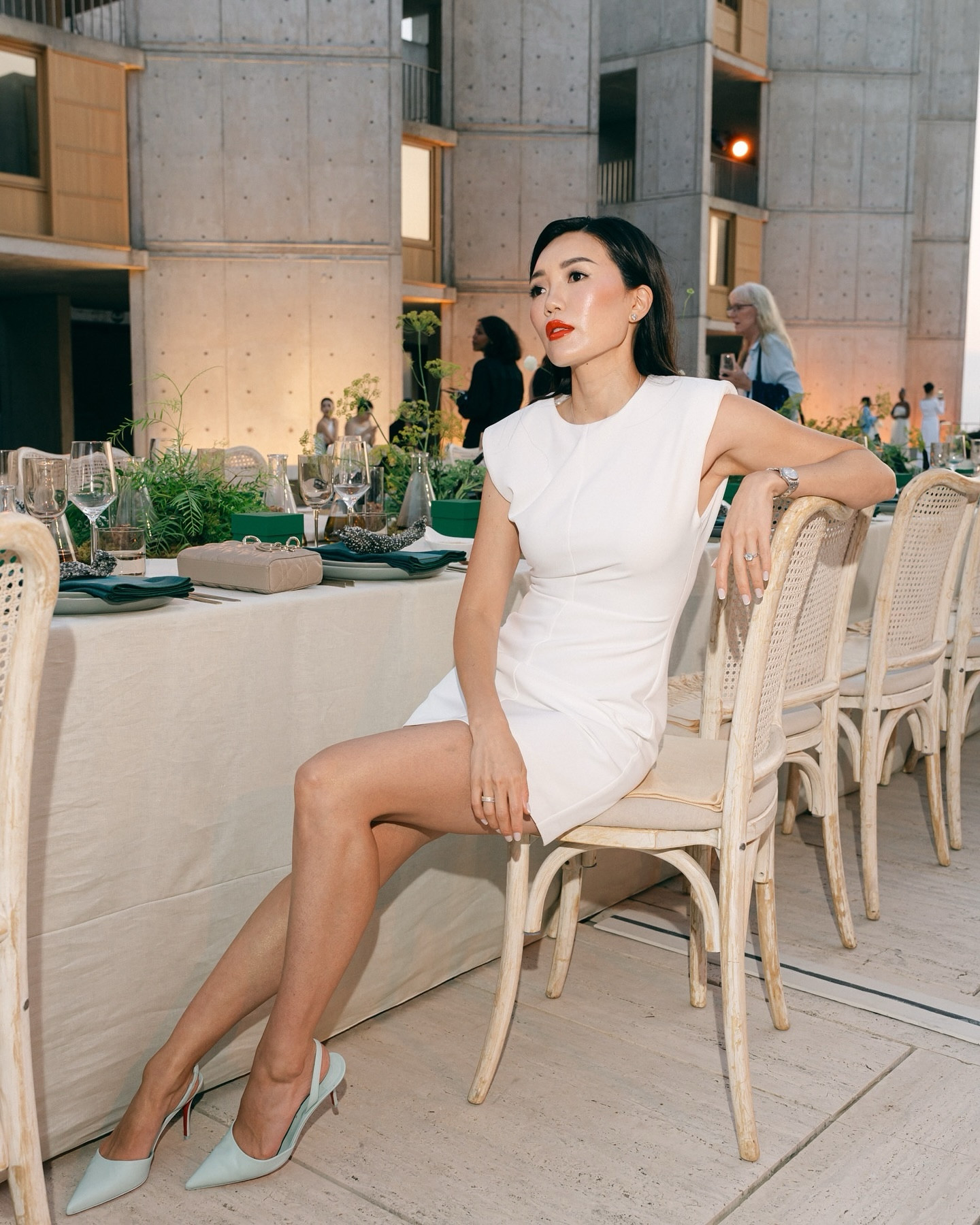 A beautiful dinner to end a trip that has my heart full, my brain overflowing, and my skin glowing! Thank you @lamer for your incredible hospitality. I had the best time laughing and learning with you at @salkinstitute and @scripps_ocean ! And am so grateful for the sunshine you brought to my world during a rather overcast time in my life. 💋