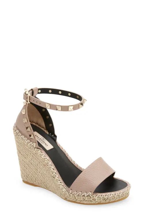 Valentino Garavani Valentino Rockstud Espadrille Wedge Sandal in P98 Poudre/Nero at Nordstrom, Size  | Nordstrom
