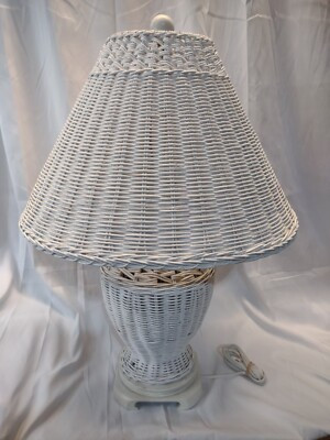VTG 80's White Wicker / Rattan  Table Lamp With Wicker Shade center lights up   | eBay | eBay US