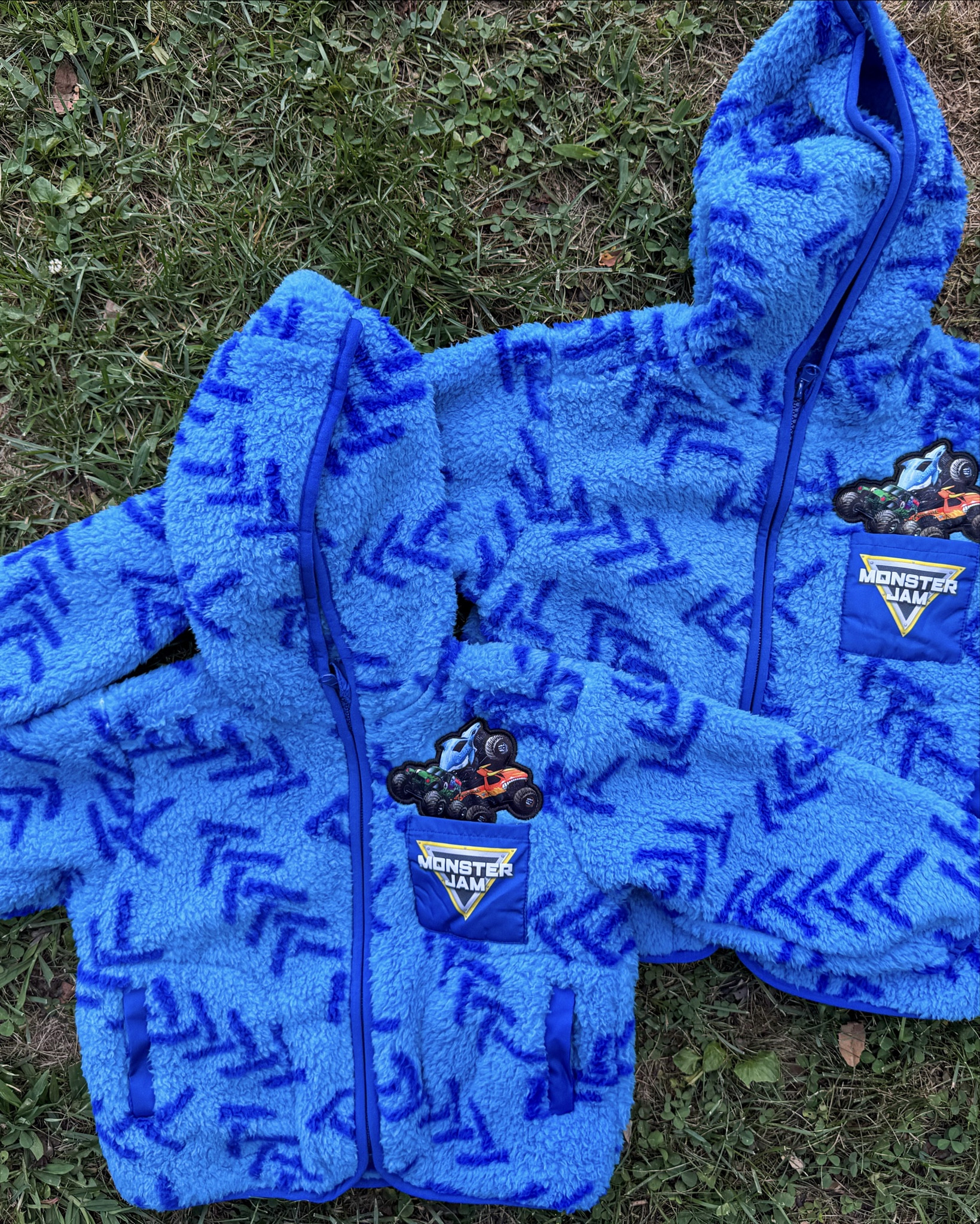 Double the cozy, double the fun! 💙💙 These Monster Jam fleece hoodies are a hit with my little ones — warm, soft, and adventure-ready. Perfect for cool days at the park or backyard playtime. #MomFinds #KidStyle
#LTKkids #LTKfamily #LTKfall #MonsterJamStyle #CozyKids #MonsterJamMama #MonsterJamLife #MonsterJam #MatchingOutfits #ToddlerStyle #FallFashionForKids #LTKbacktoschool #KidsOuterwear #FleeceFun #BoyMomStyle #LTKunder50 #LTKfinds #CoolWeatherStyle

#LTKFamily #LTKKids #LTKSeasonal