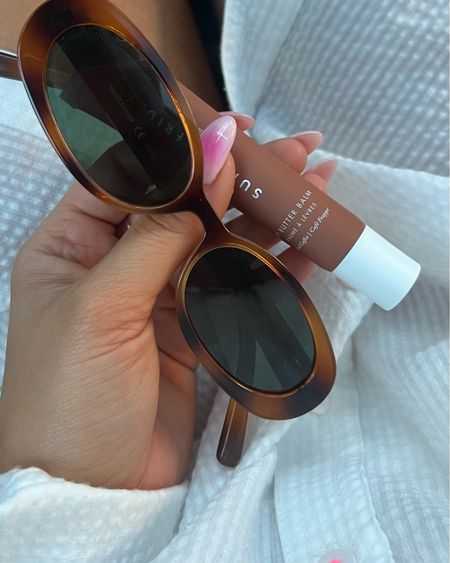 New shade Iced Coffee!! I love this lip balm. And fave Amazon sunnies!! 